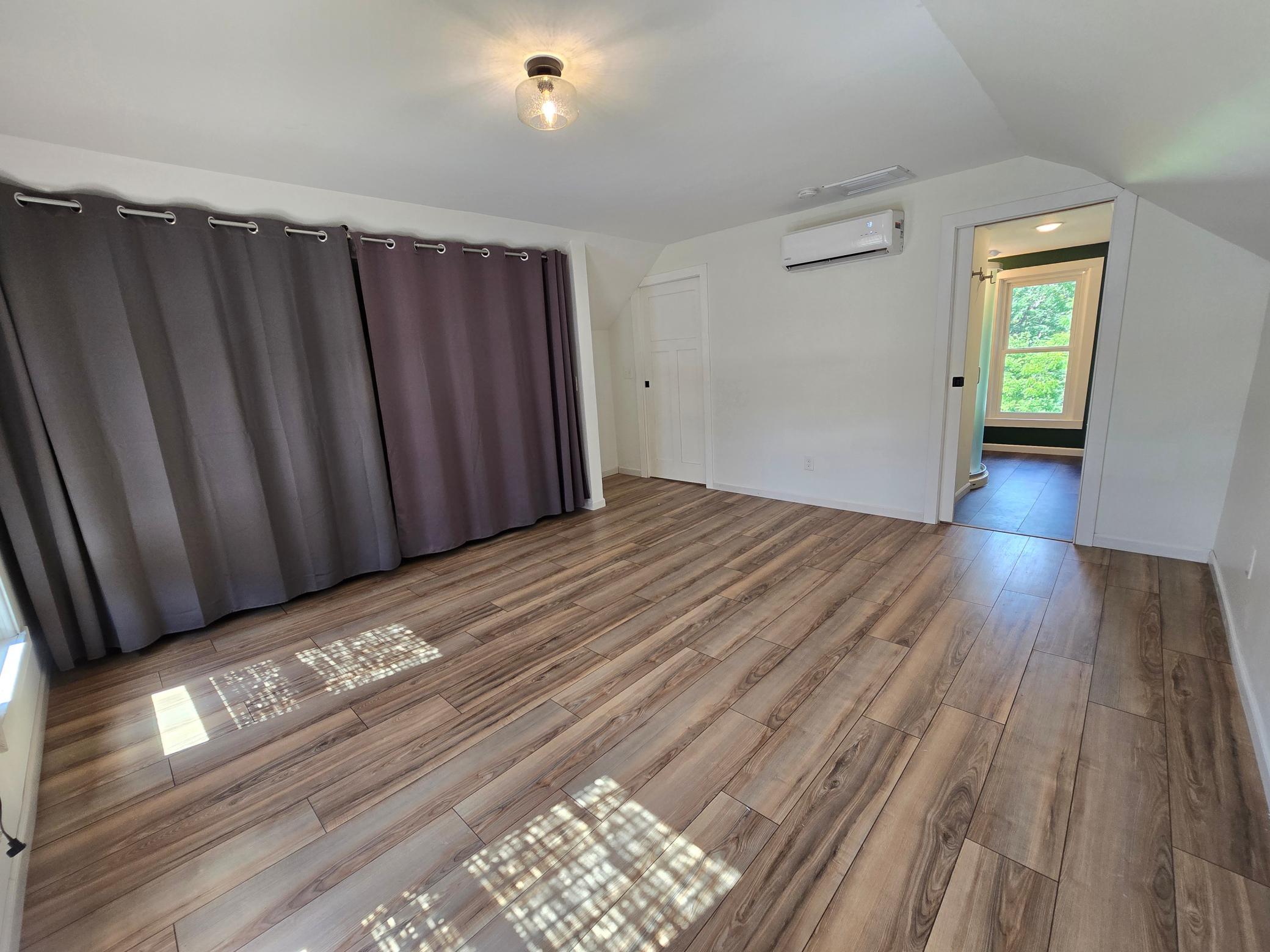 300 Kirkwood Street E Property Photo 38