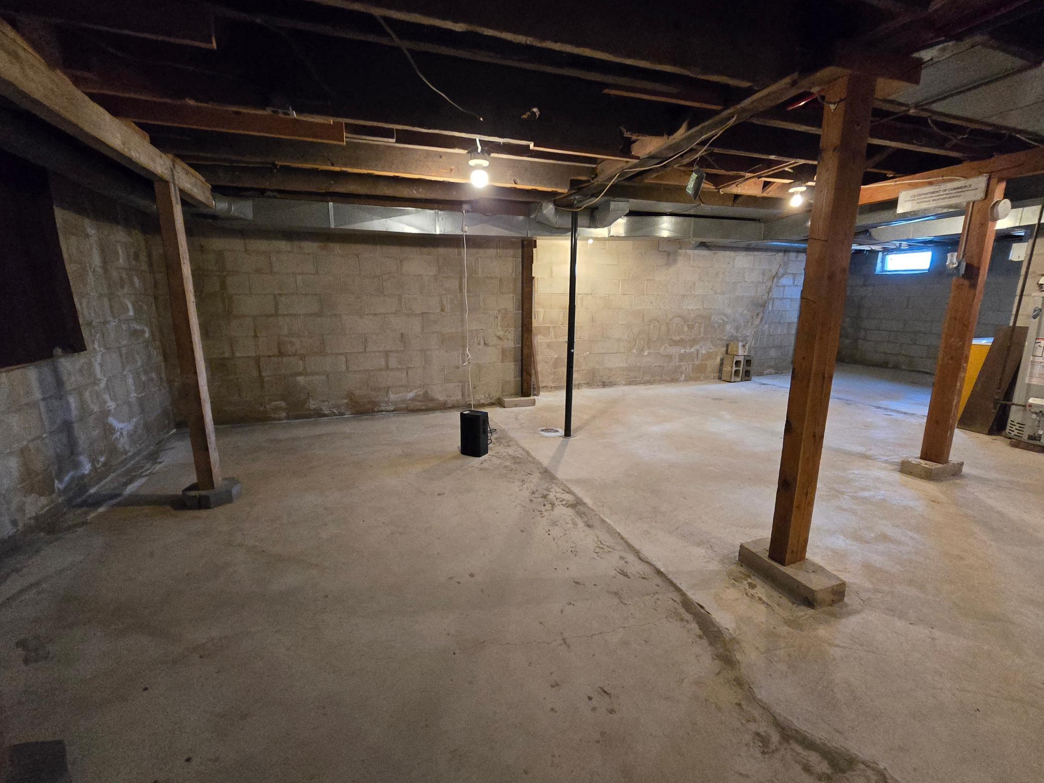 300 Kirkwood Street E Property Photo 47