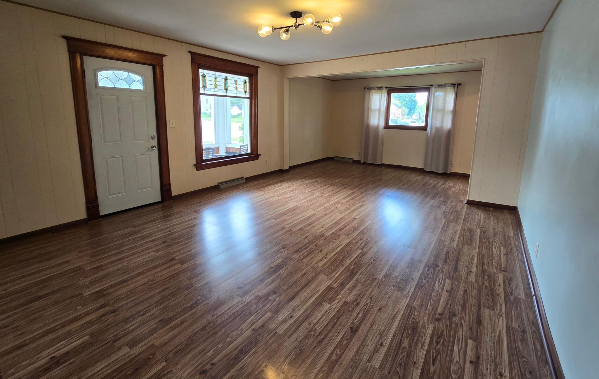 300 Kirkwood Street E Property Photo 73