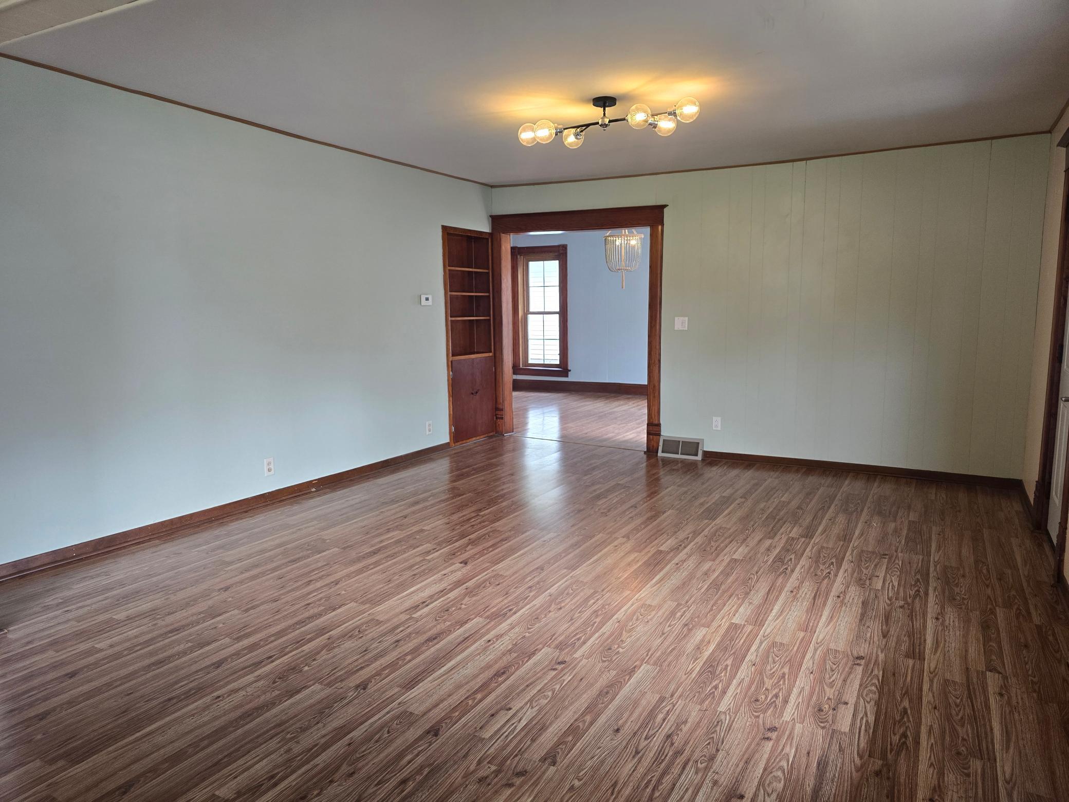 300 Kirkwood Street E Property Photo 74