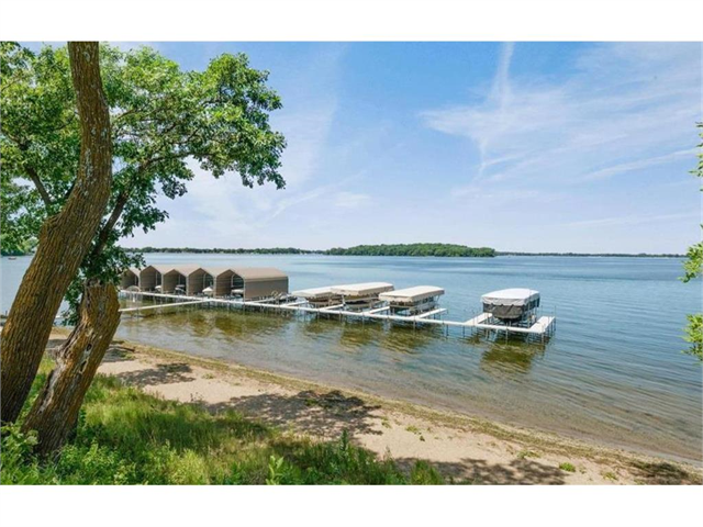 816 Beach Road Property Photo 2