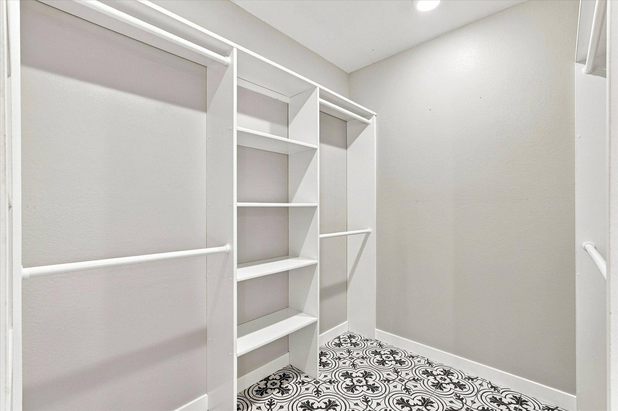 2608 Edgewood Circle Property Photo 18
