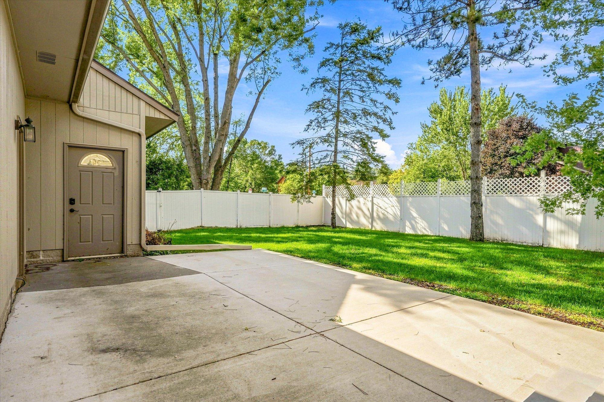2608 Edgewood Circle Property Photo 31