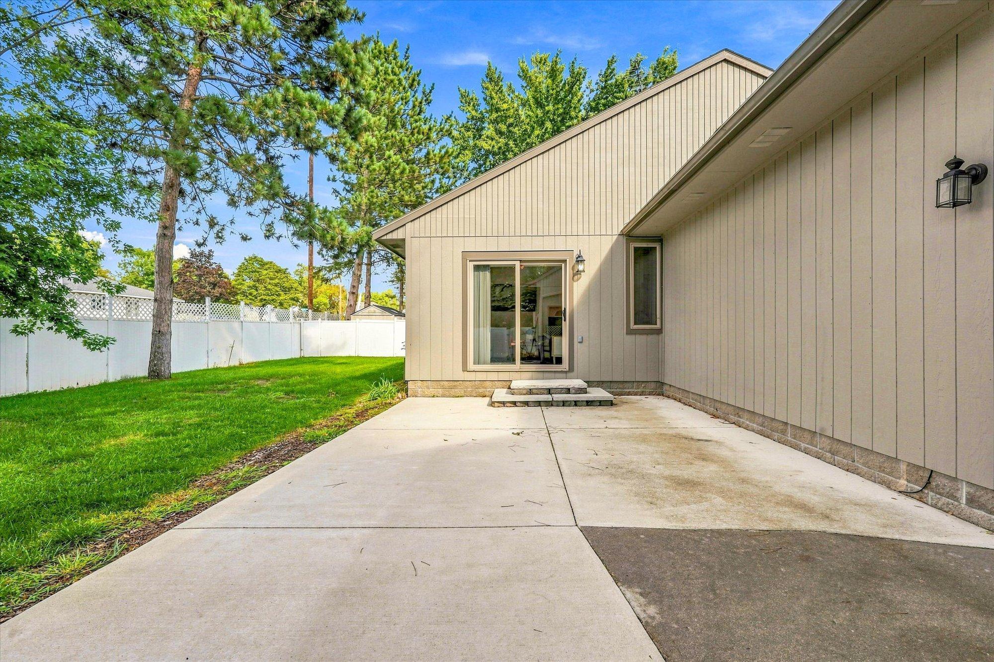 2608 Edgewood Circle Property Photo 32