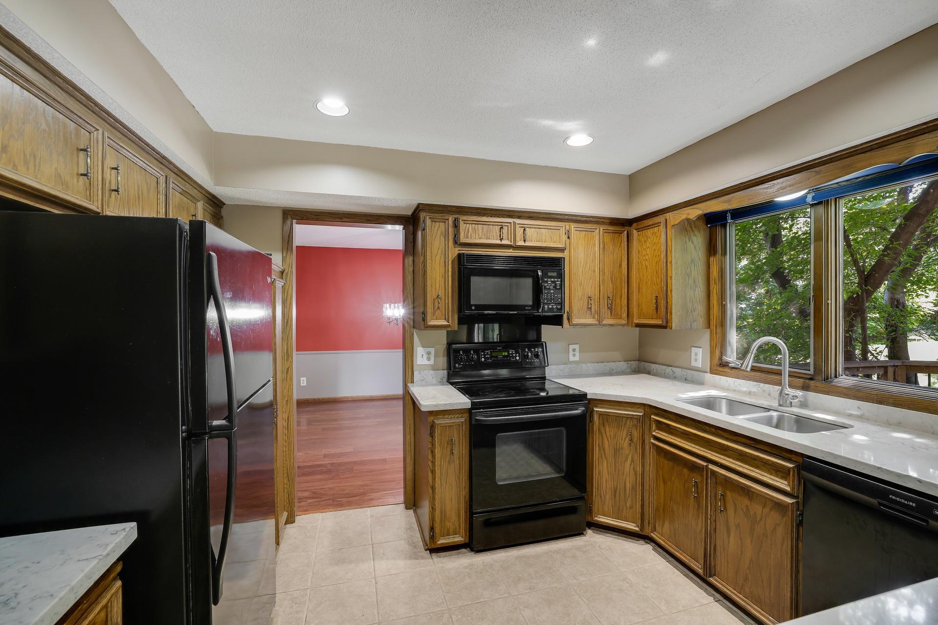 8359 Amsden Ridge Drive Property Photo 16