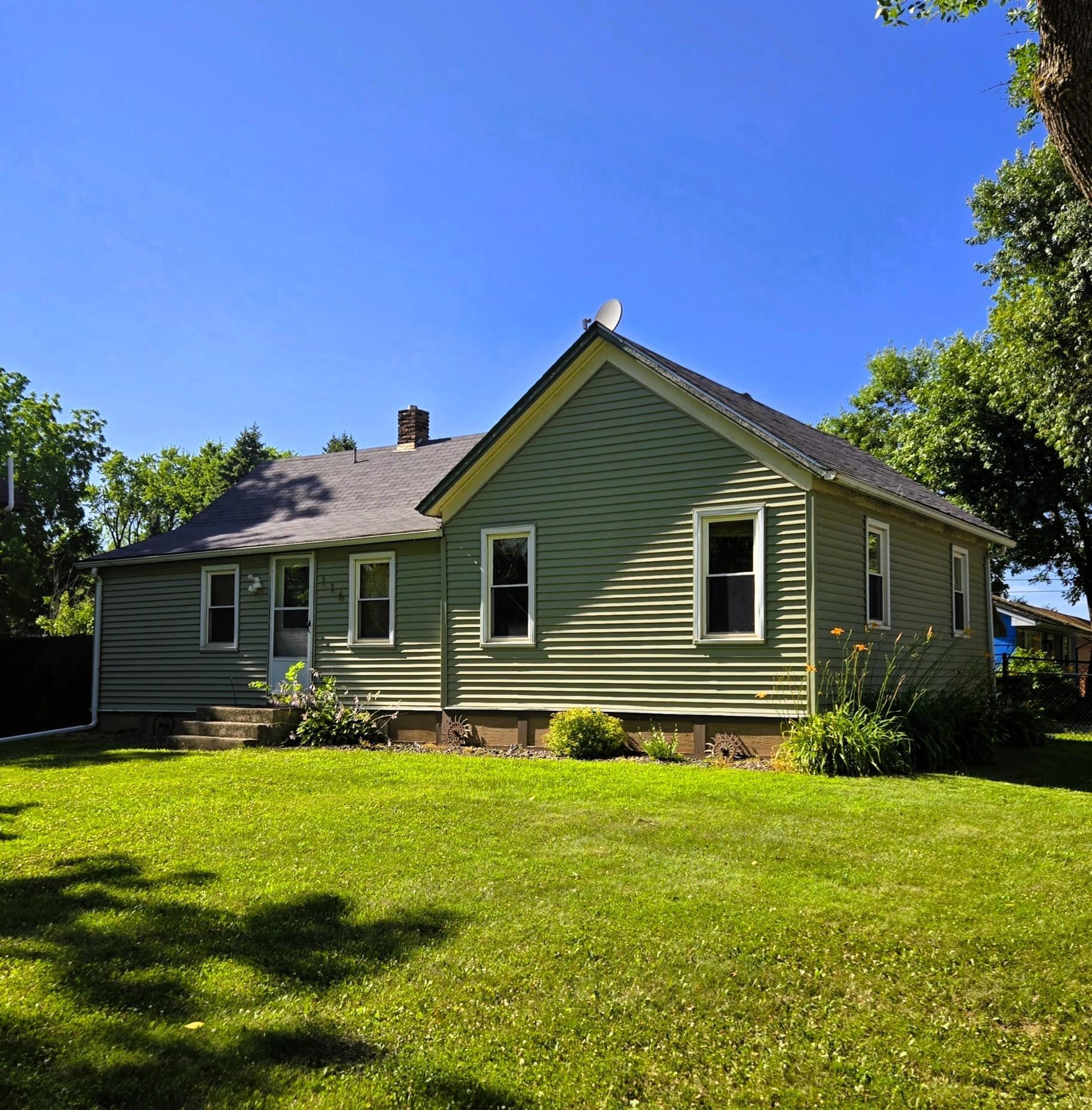 116 2nd Street Ne Property Photo 1