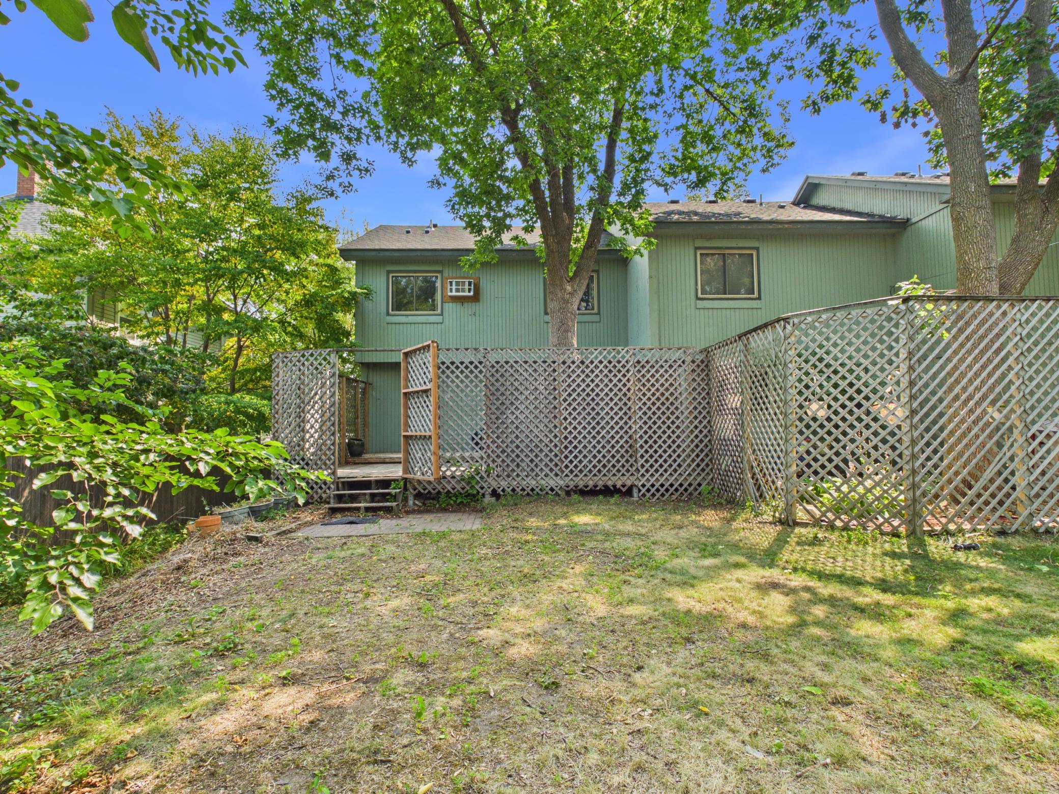 2608 Clinton Avenue Property Photo 4