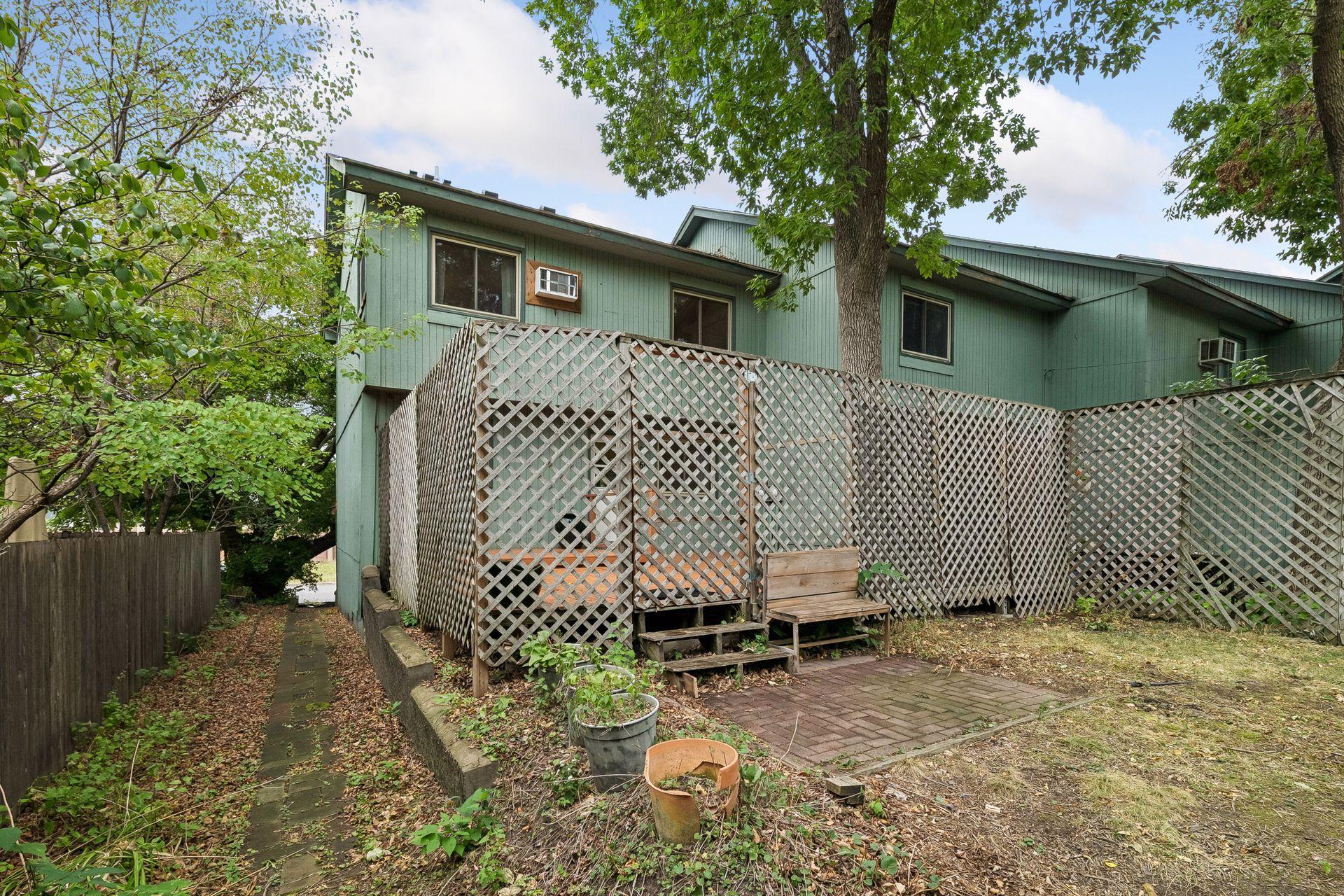 2608 Clinton Avenue Property Photo 8