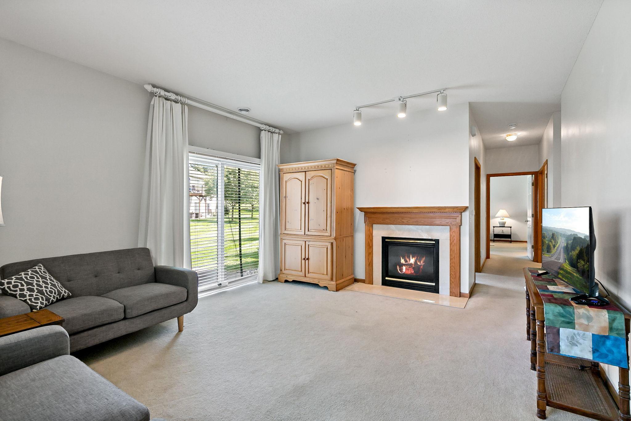 8012 Stratford Circle S Property Photo 10