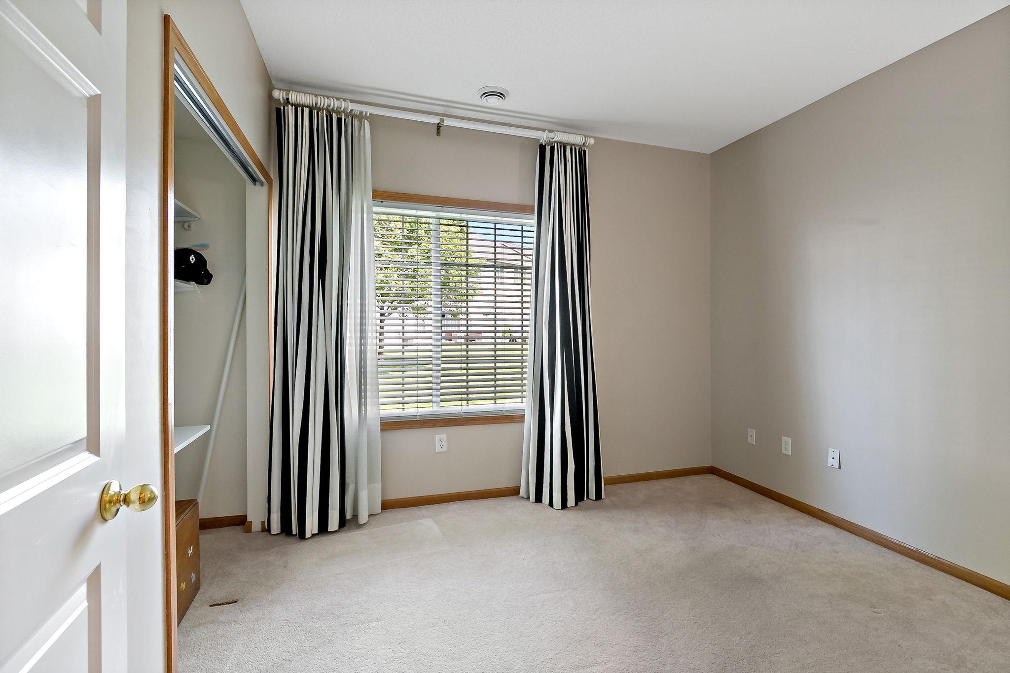 8012 Stratford Circle S Property Photo 14