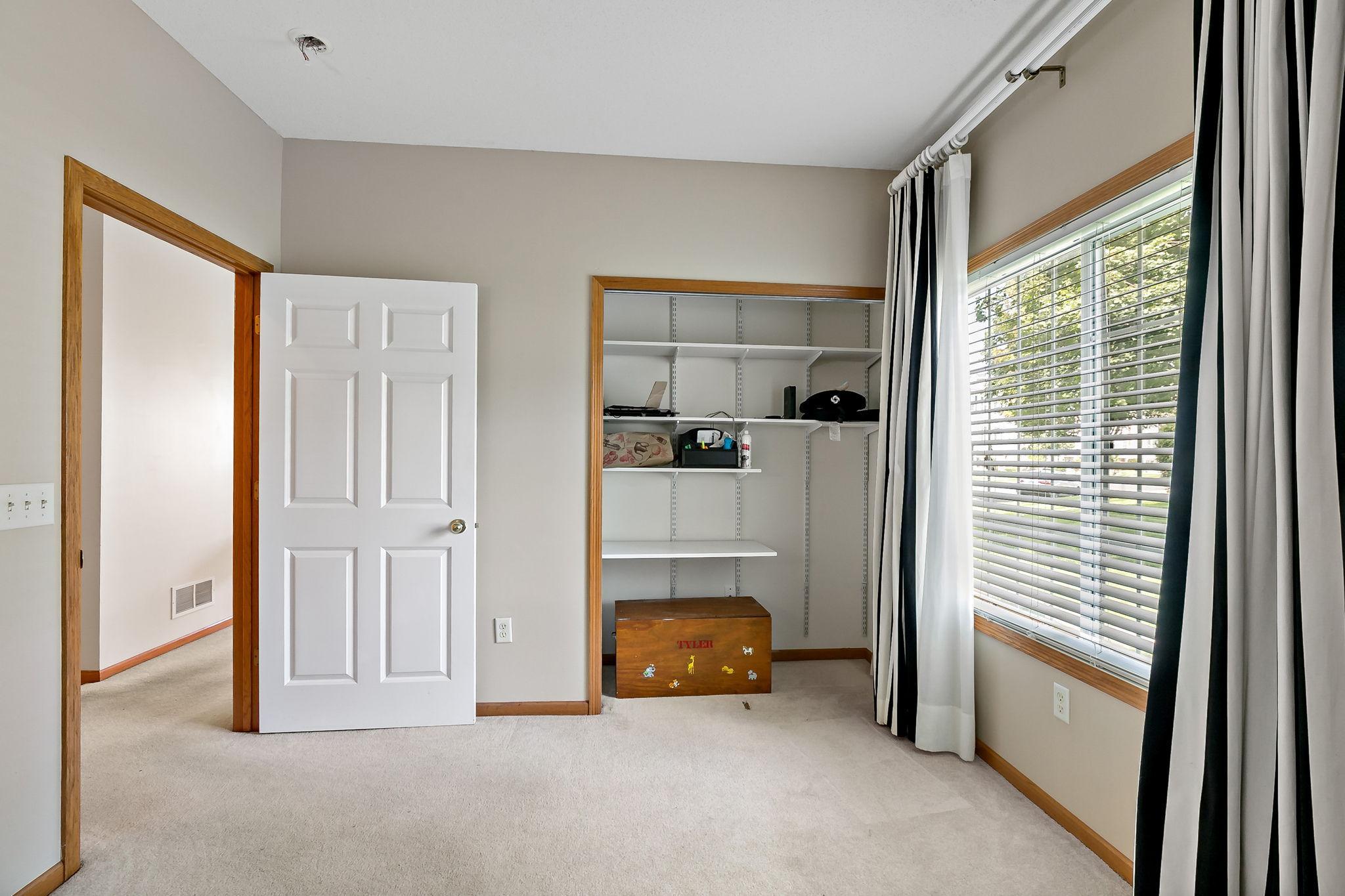 8012 Stratford Circle S Property Photo 16