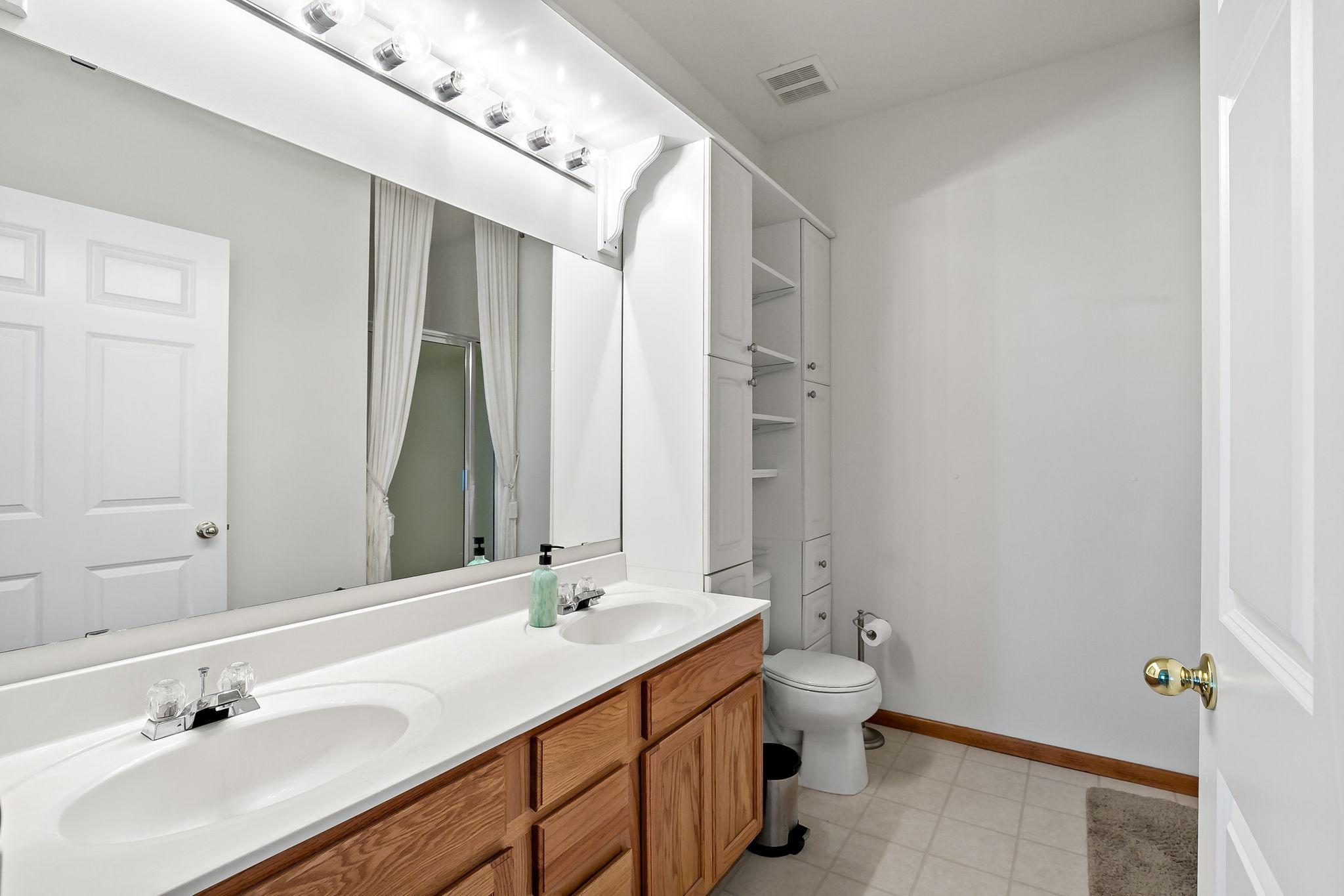 8012 Stratford Circle S Property Photo 24