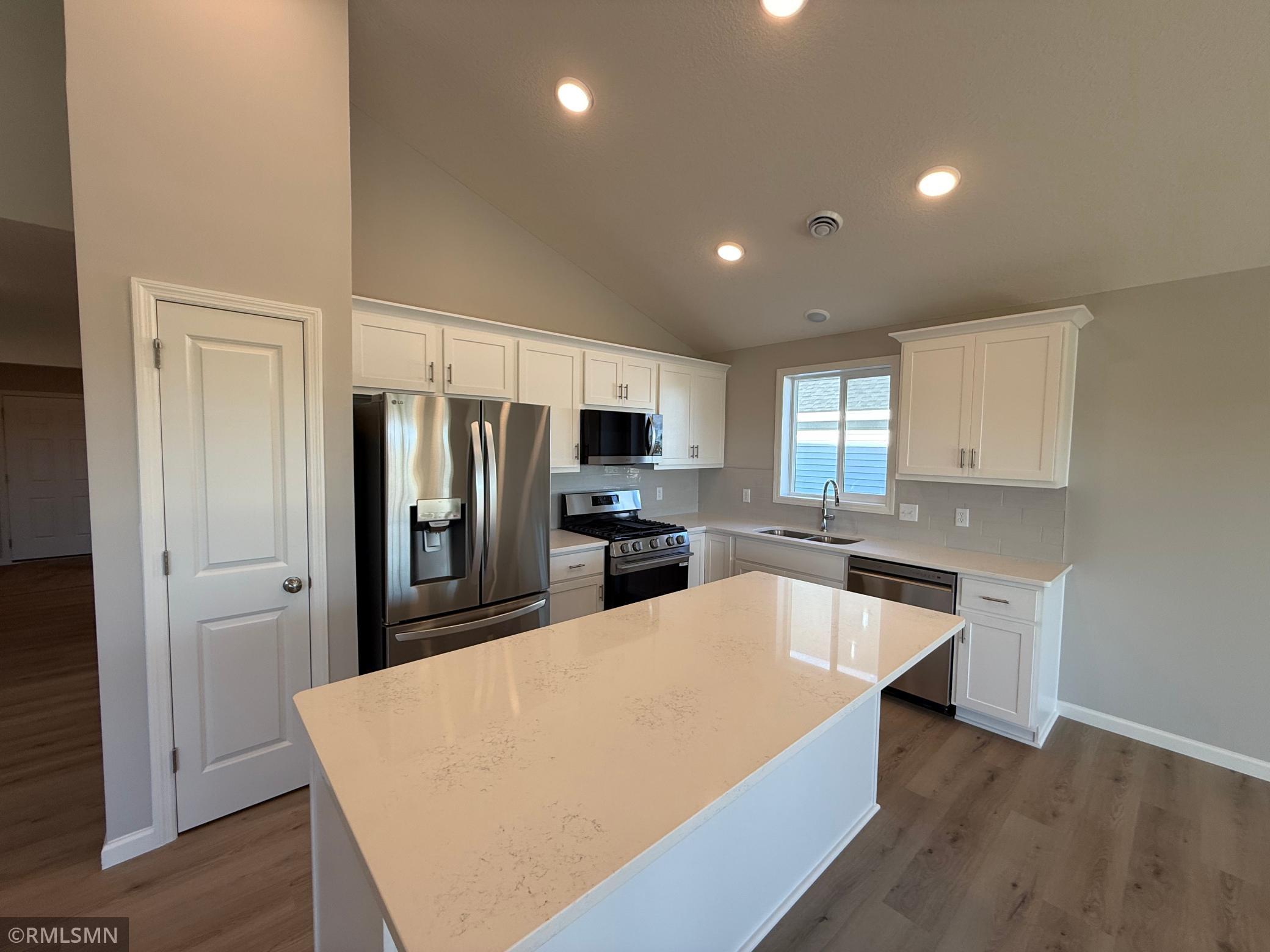 2478 Jacamar Avenue Ne Property Photo 8
