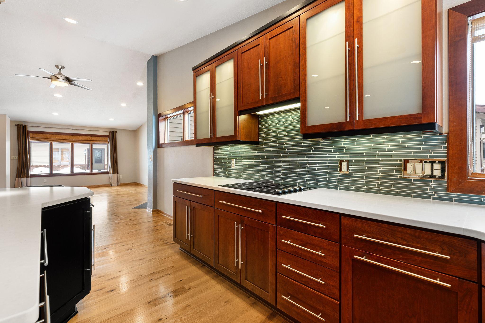 400 Oakland Place Ne 9 Property Photo 6