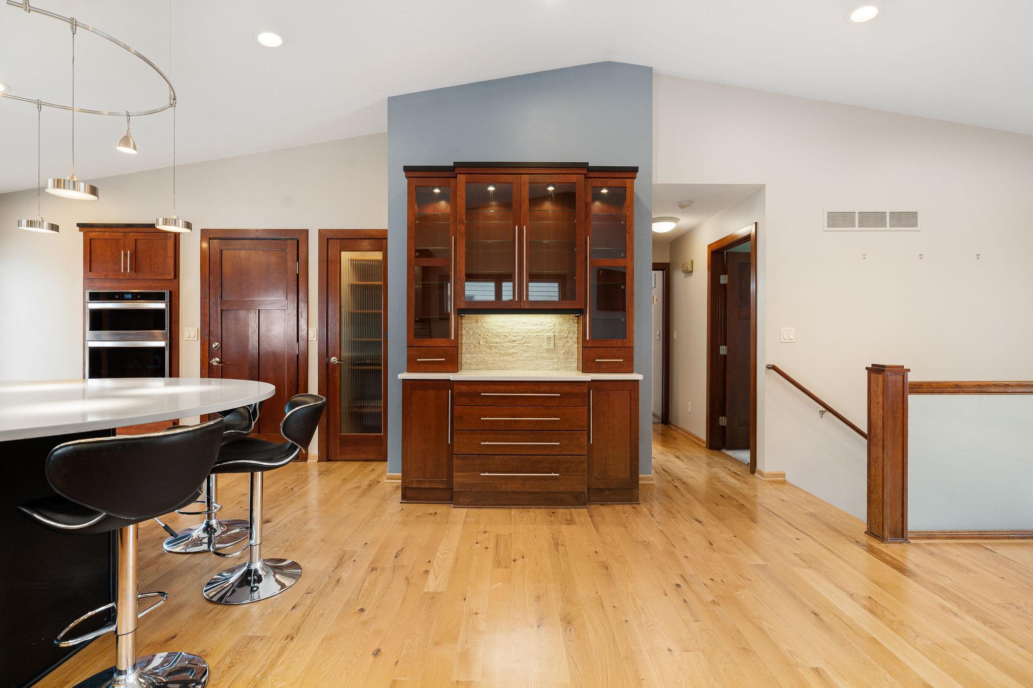 400 Oakland Place Ne 9 Property Photo 18