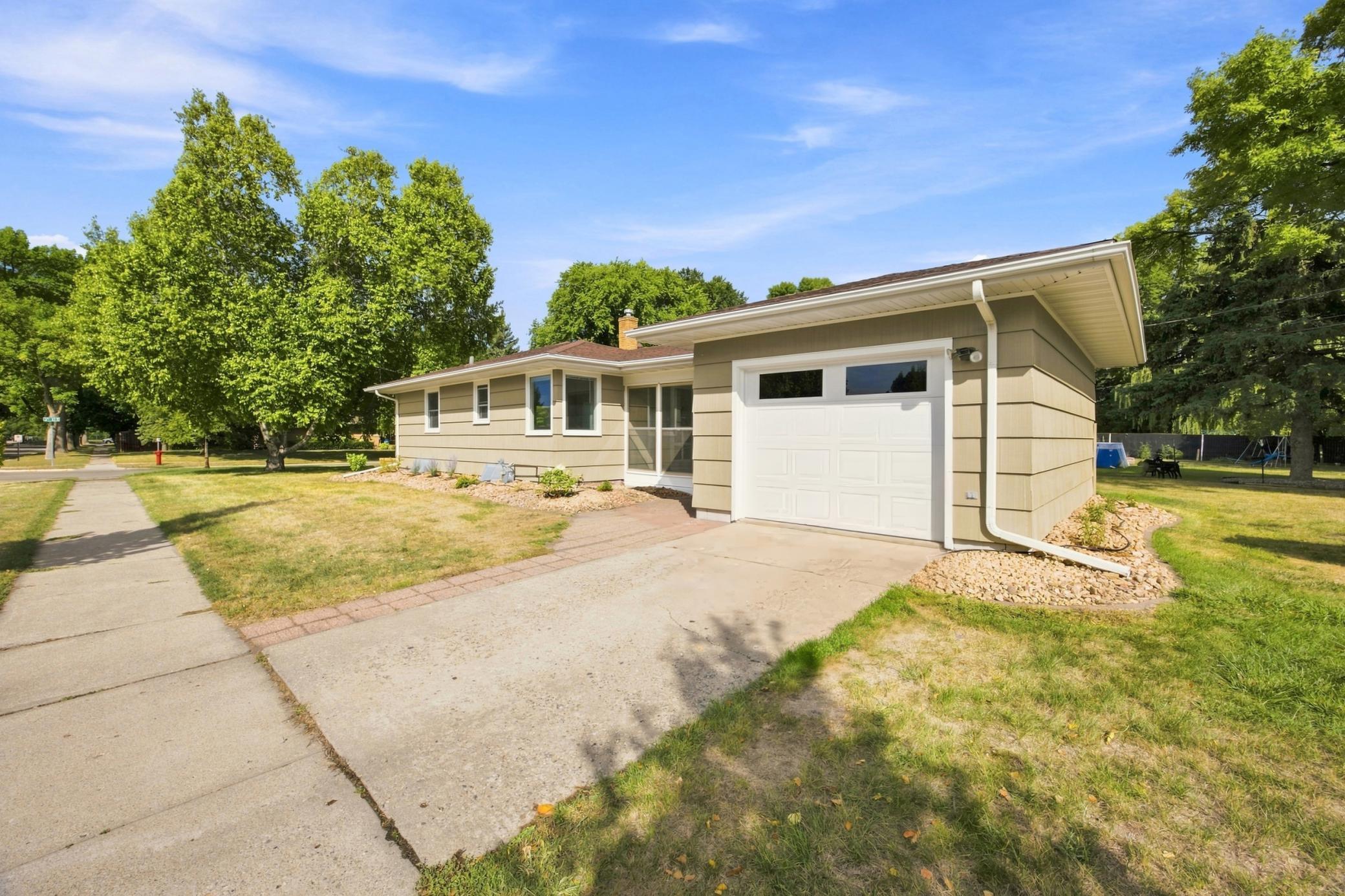 1520 3rd Street S Property Photo 28
