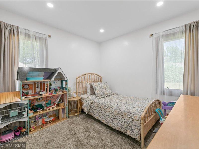 8635 Colfax Avenue S Property Photo 12