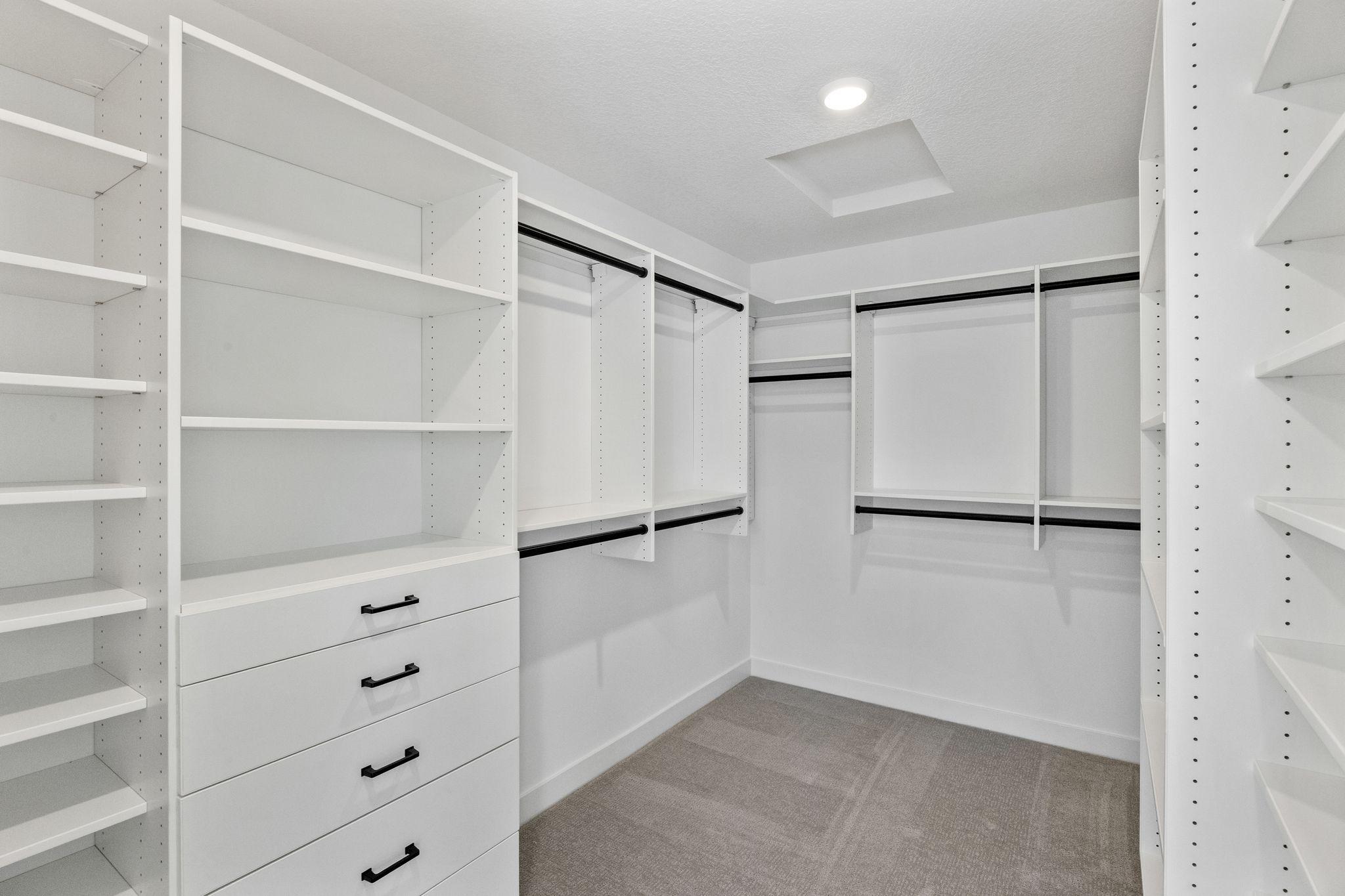 6870 Spruce Lane Property Photo 8