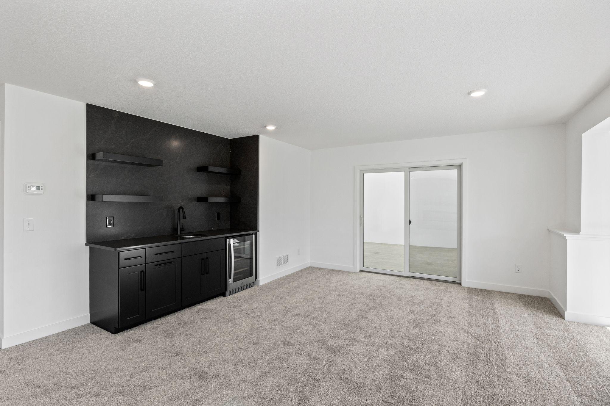 6870 Spruce Lane Property Photo 14