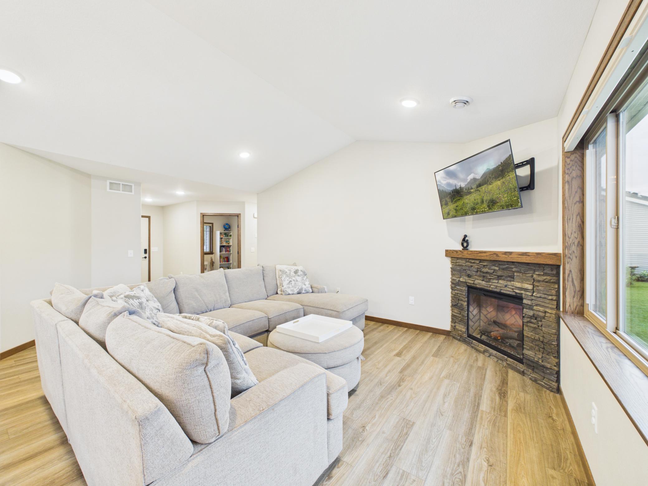214 Woolgrass Way Property Photo 10