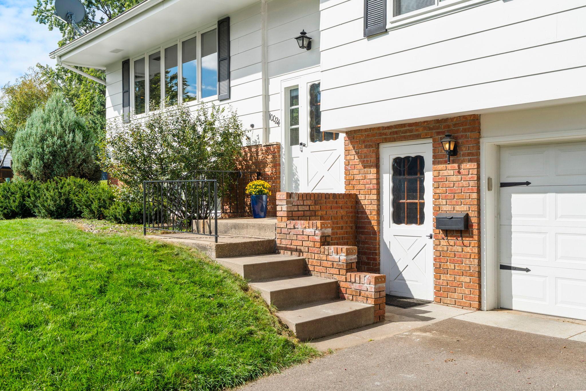 10024 Johnson Circle Property Photo 3