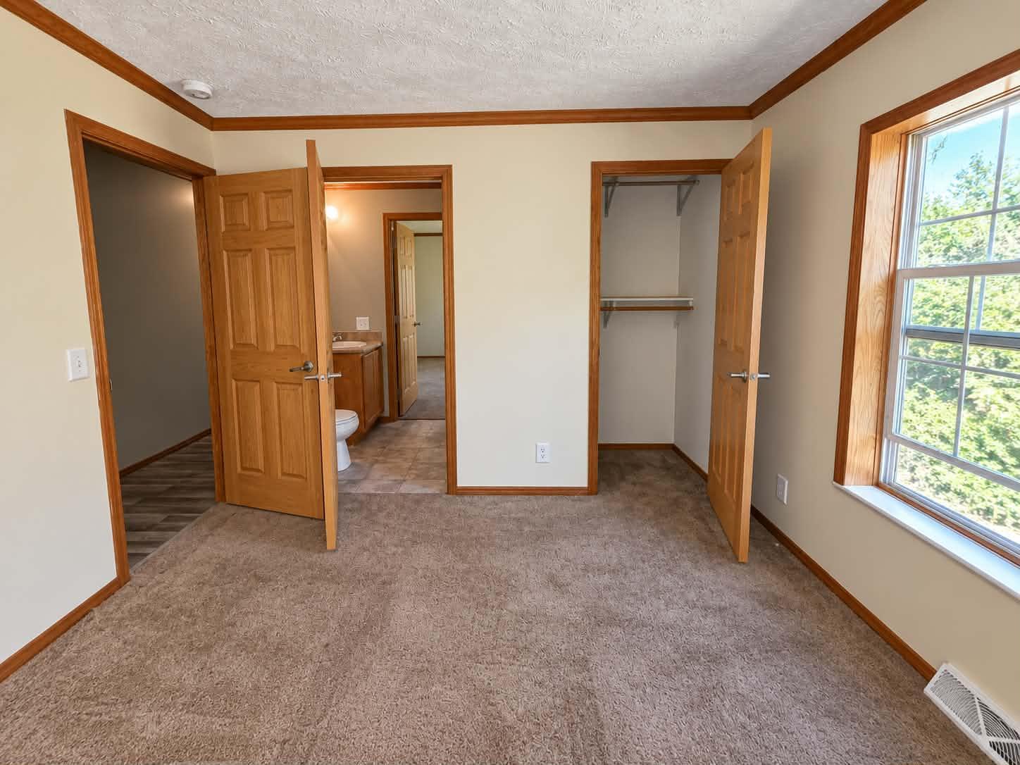 2550 270th Avenue Property Photo 8