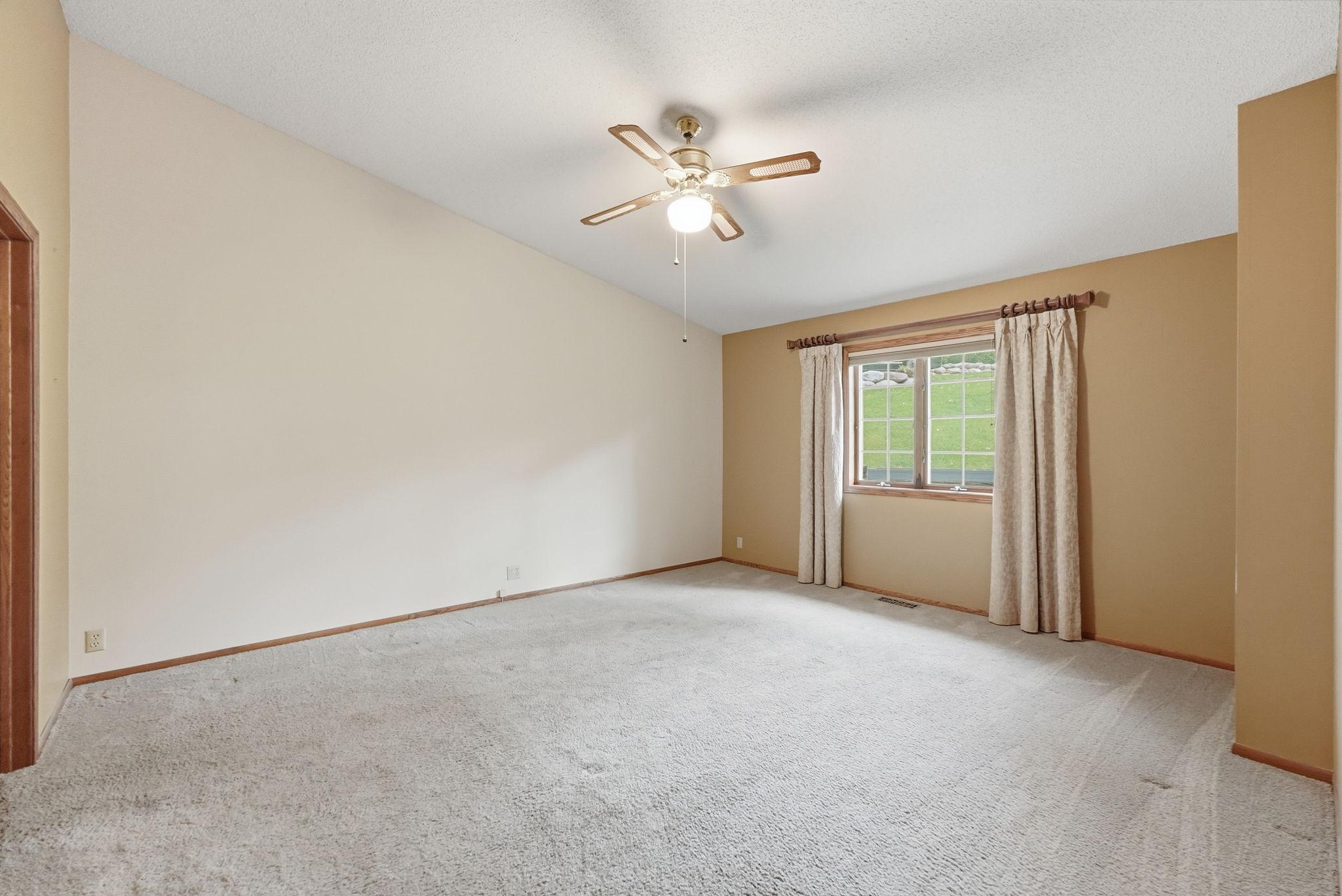 13630 2nd Street Ne Property Photo 23