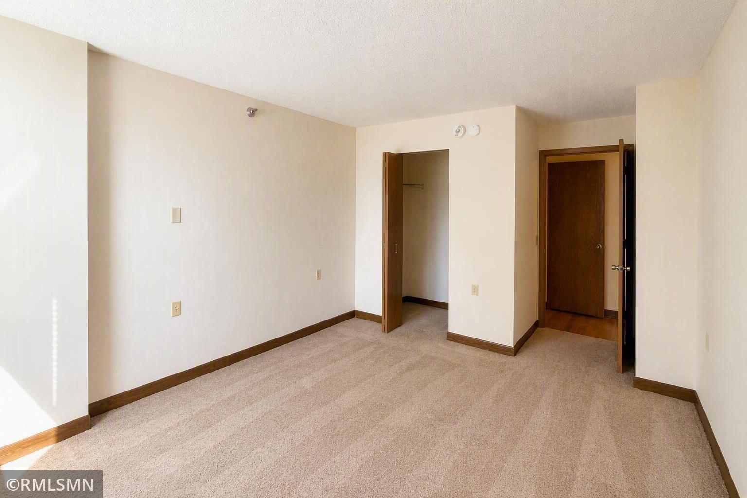 7600 Golden Valley Road 304 Property Photo 5