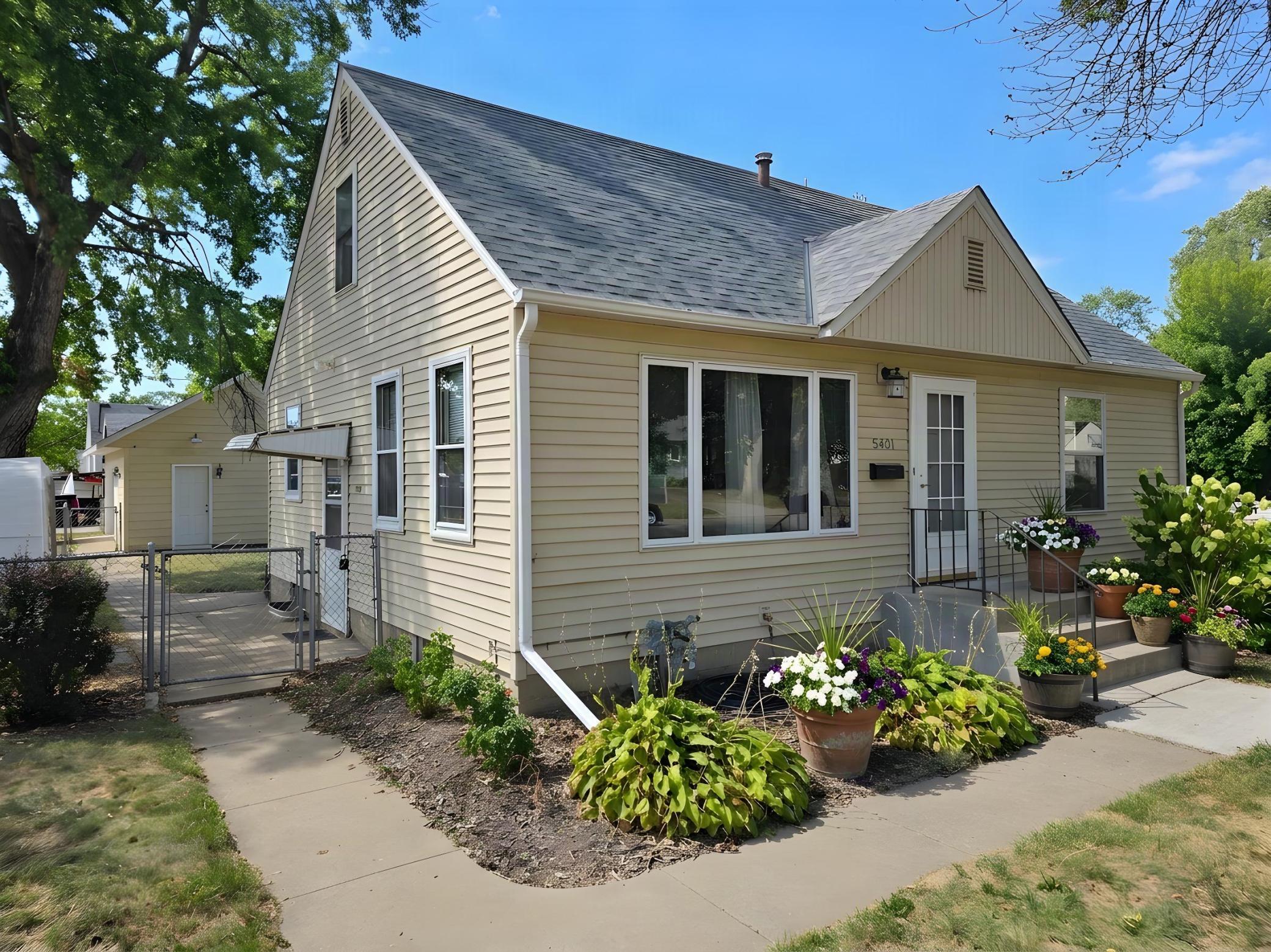 5401 Dupont Avenue N Property Photo 1
