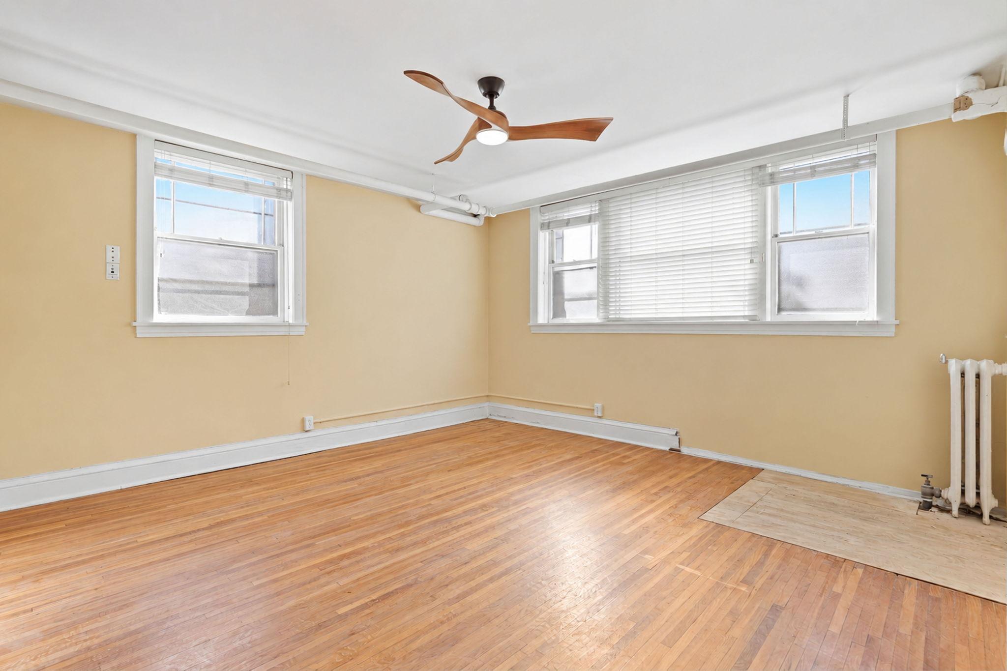 2545 Garfield Avenue A Property Photo 4