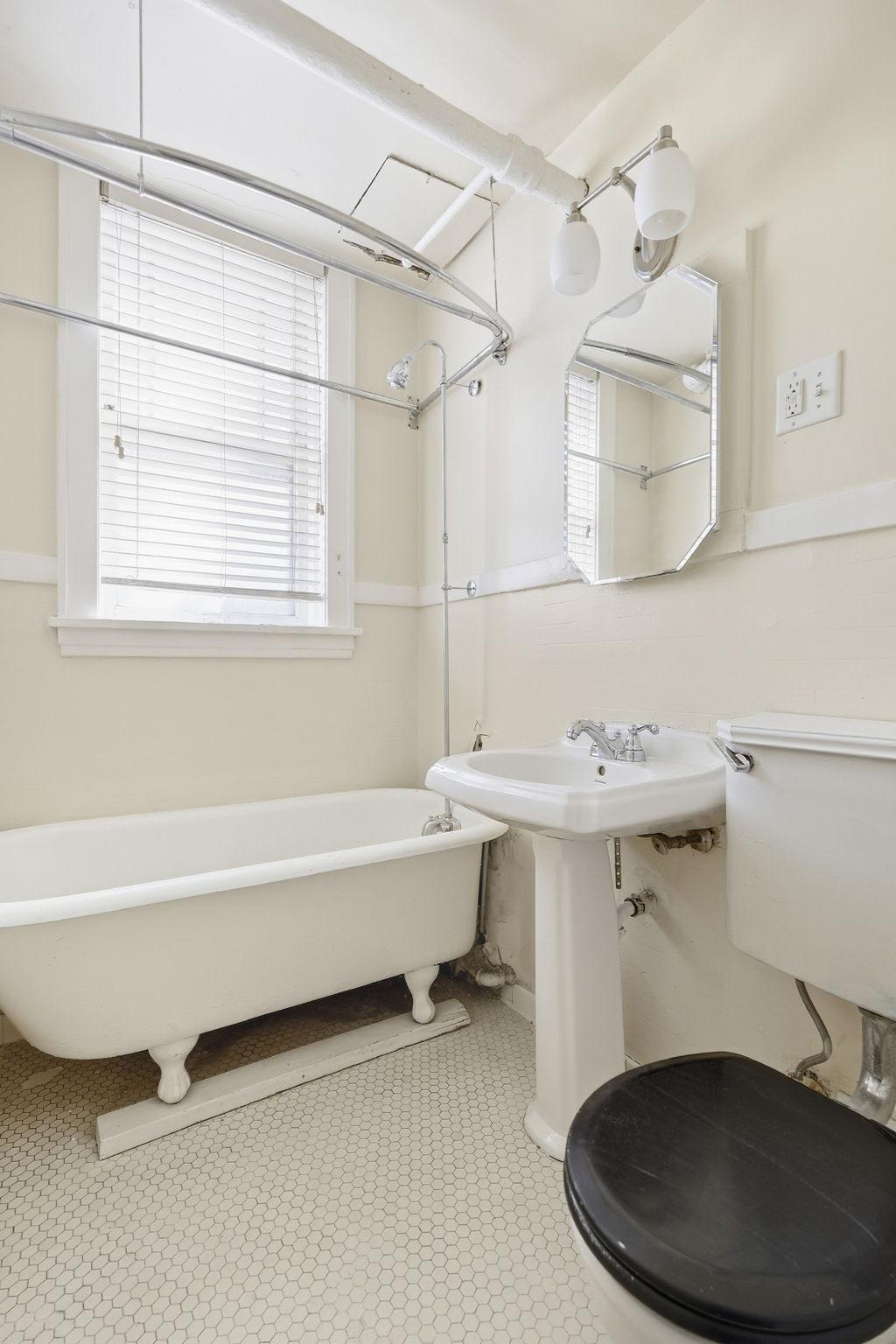 2545 Garfield Avenue A Property Photo 11