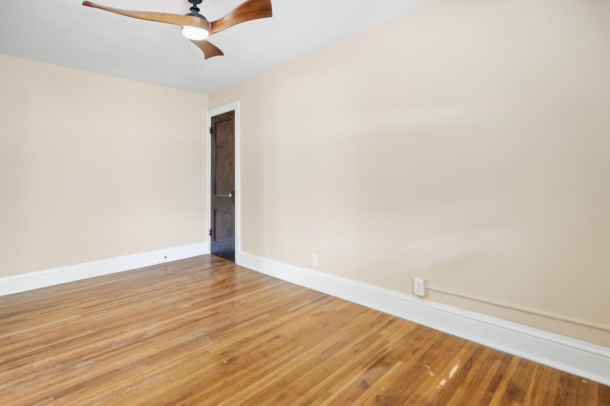 2545 Garfield Avenue A Property Photo 13