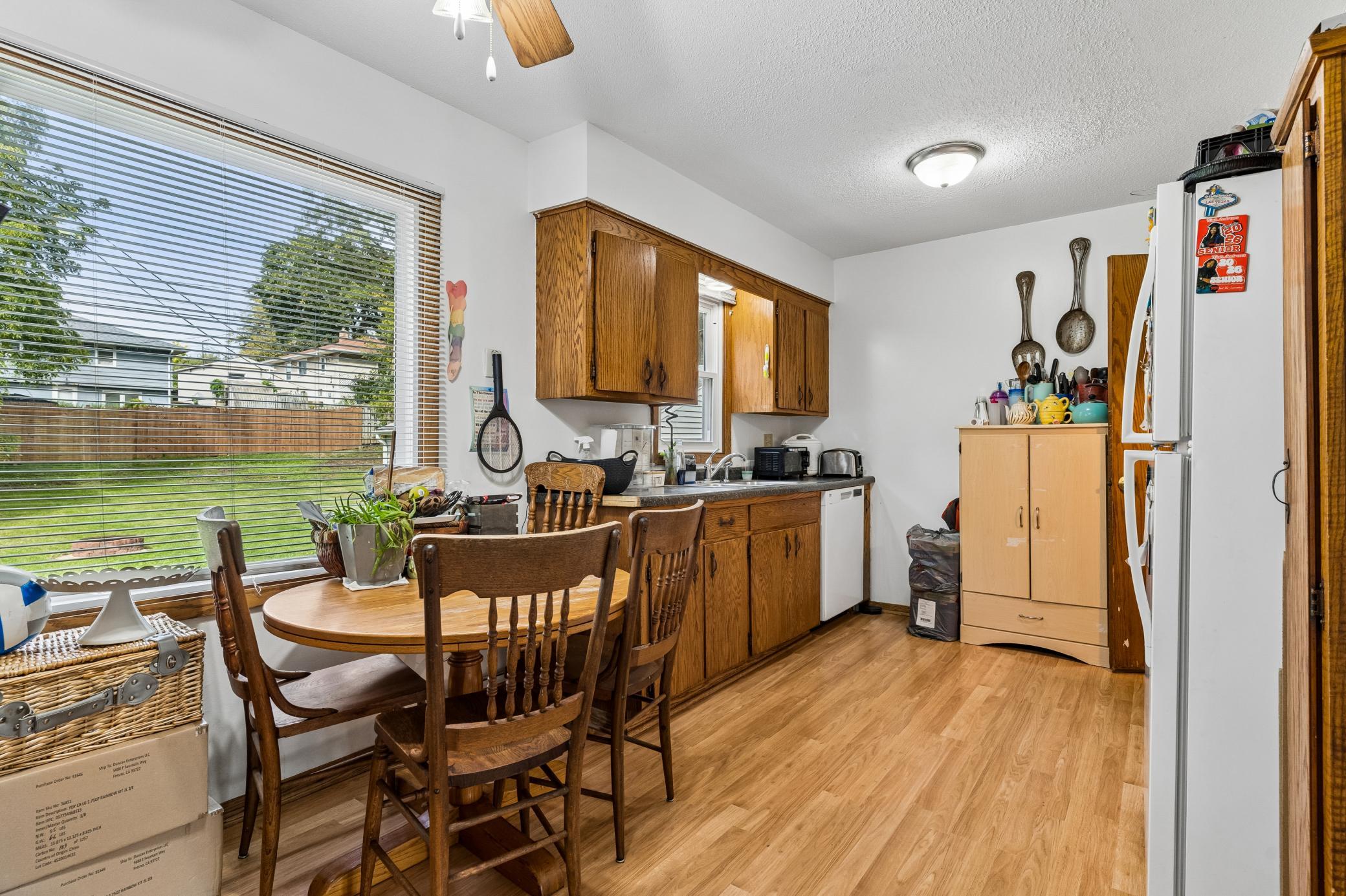 421/423 Nevada Avenue E Property Photo 22
