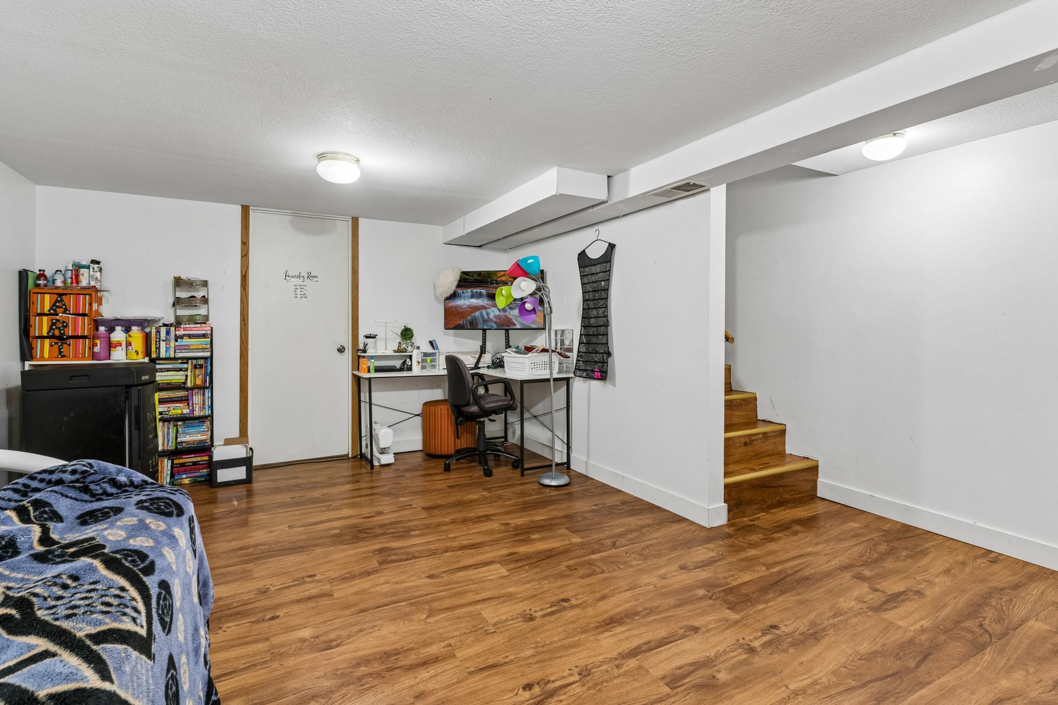 421/423 Nevada Avenue E Property Photo 27