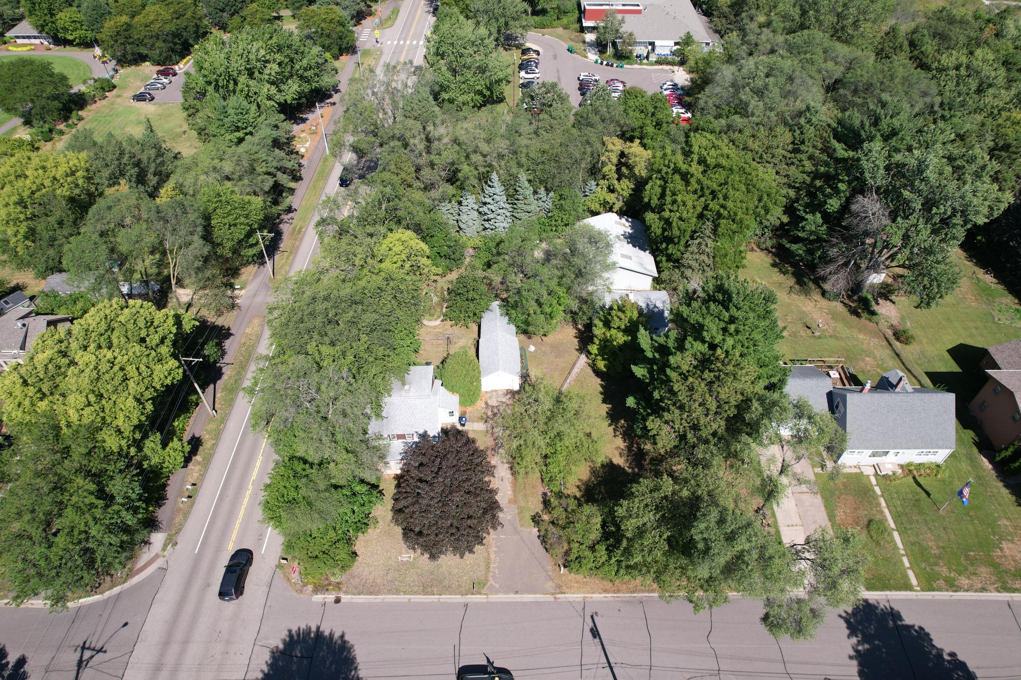 2466 Dale Street N Property Photo 1