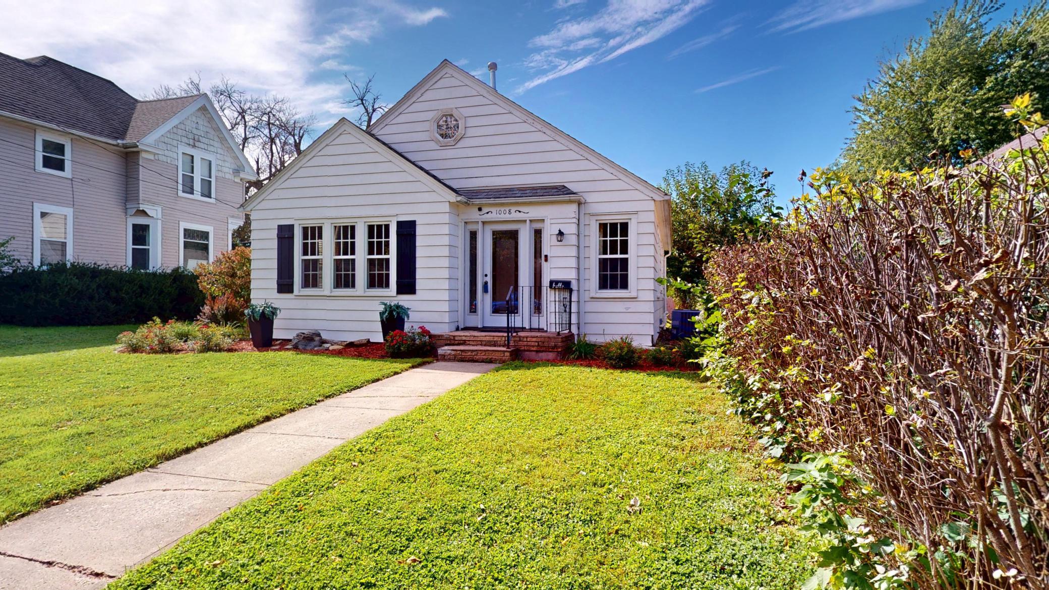 1008 James Avenue Property Photo