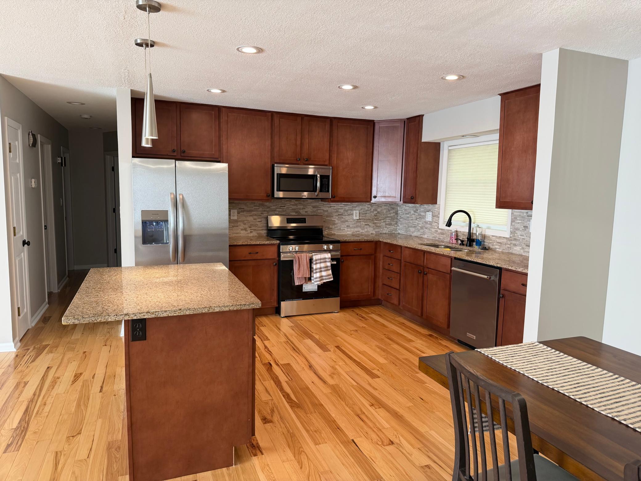 4615 Parkridge Drive Property Photo 6