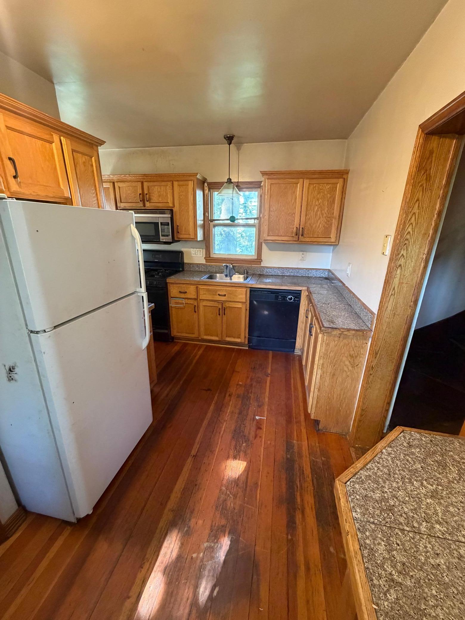 1615 22nd Avenue N Property Photo 3