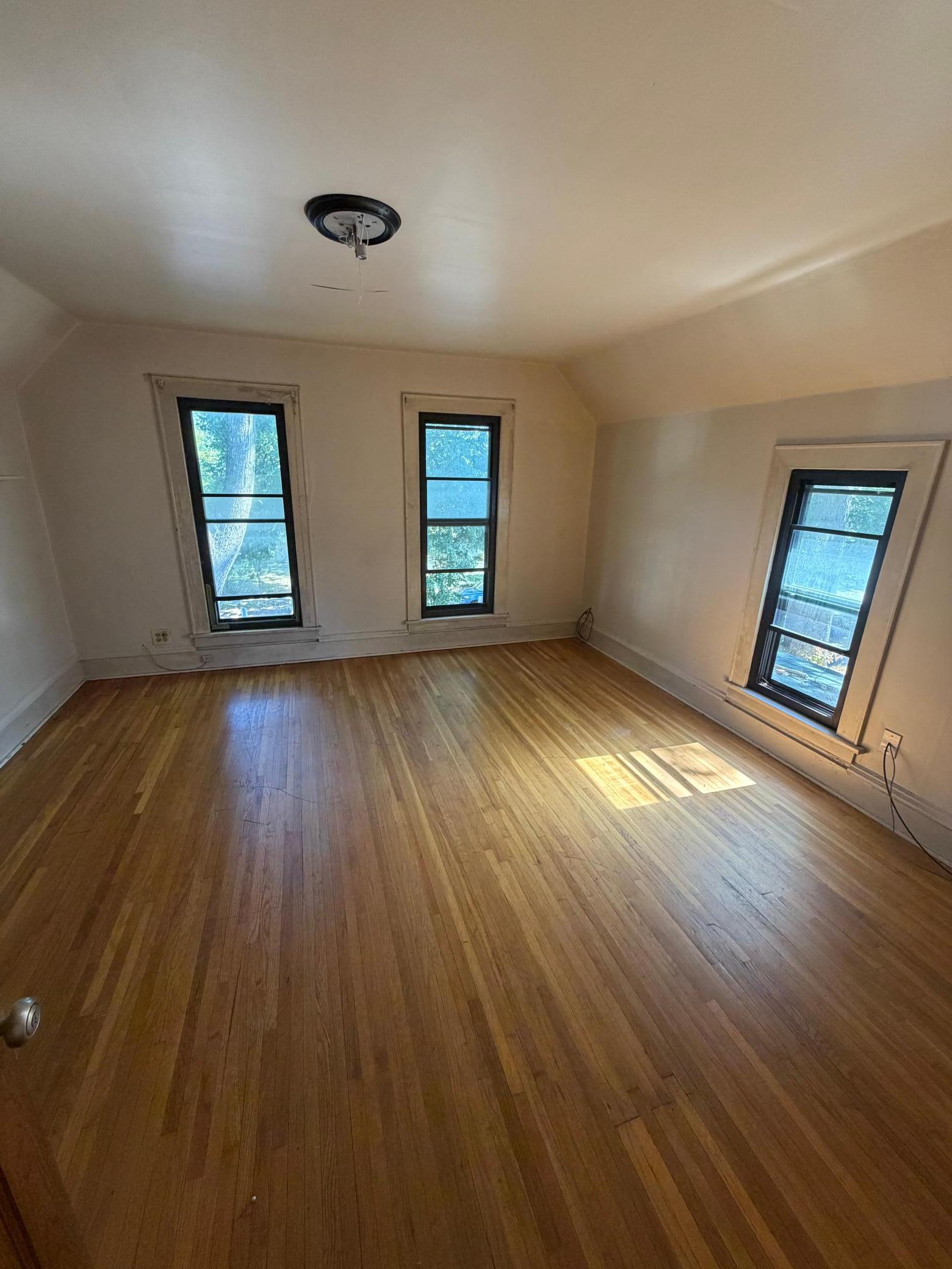 1615 22nd Avenue N Property Photo 5