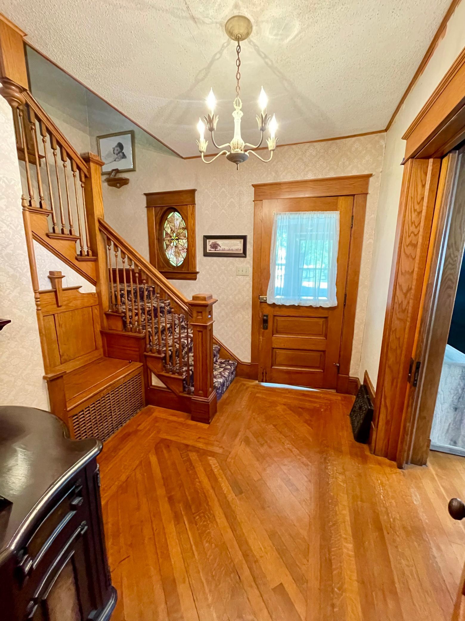 423 4th Street Ne Property Photo 6