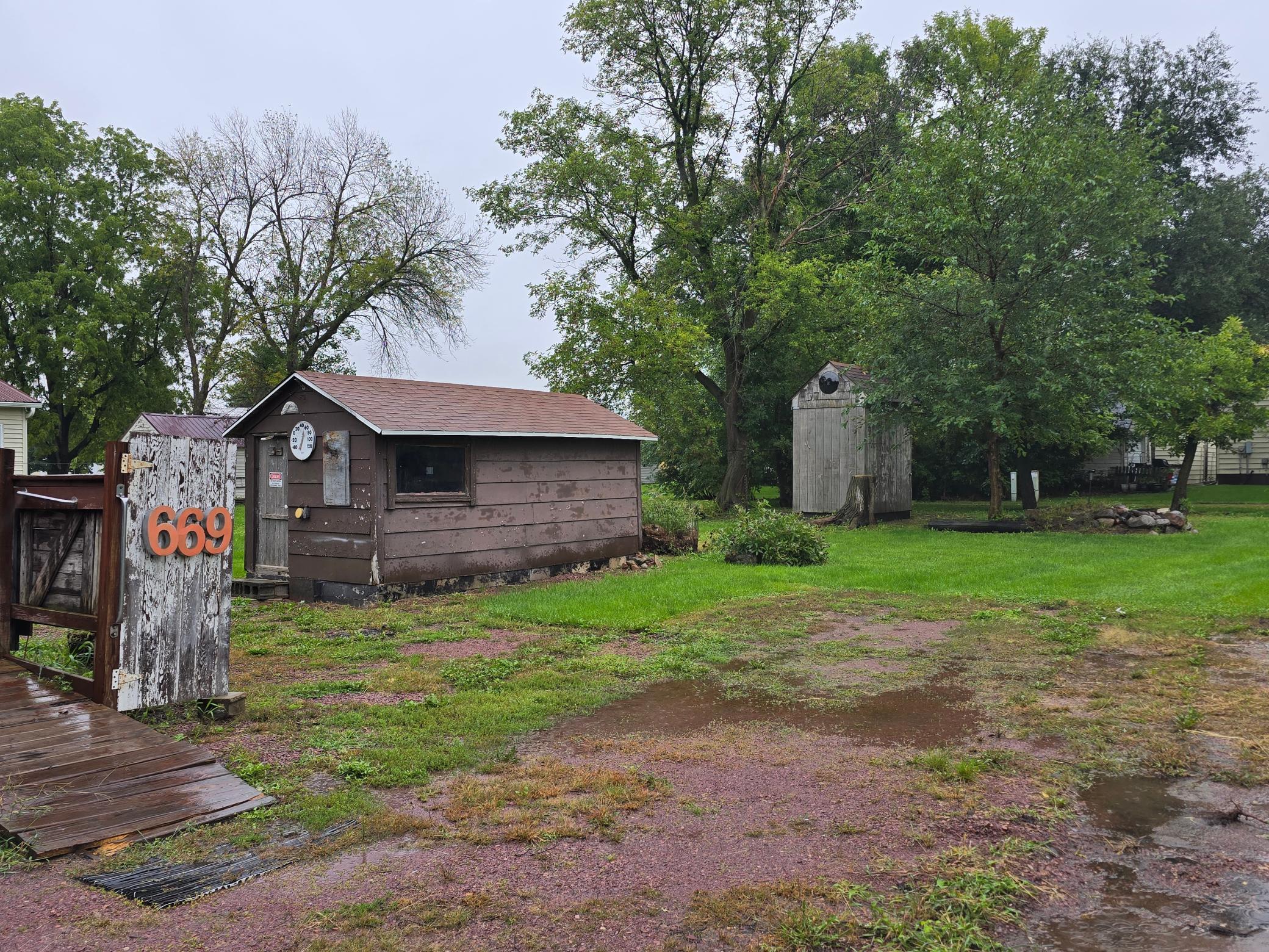 669 2nd Avenue Property Photo 3