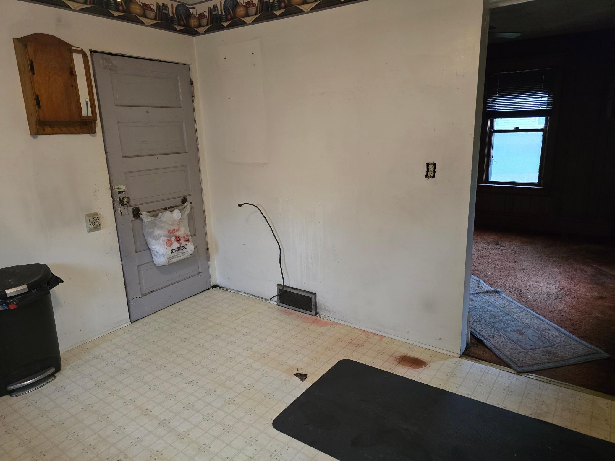669 2nd Avenue Property Photo 7