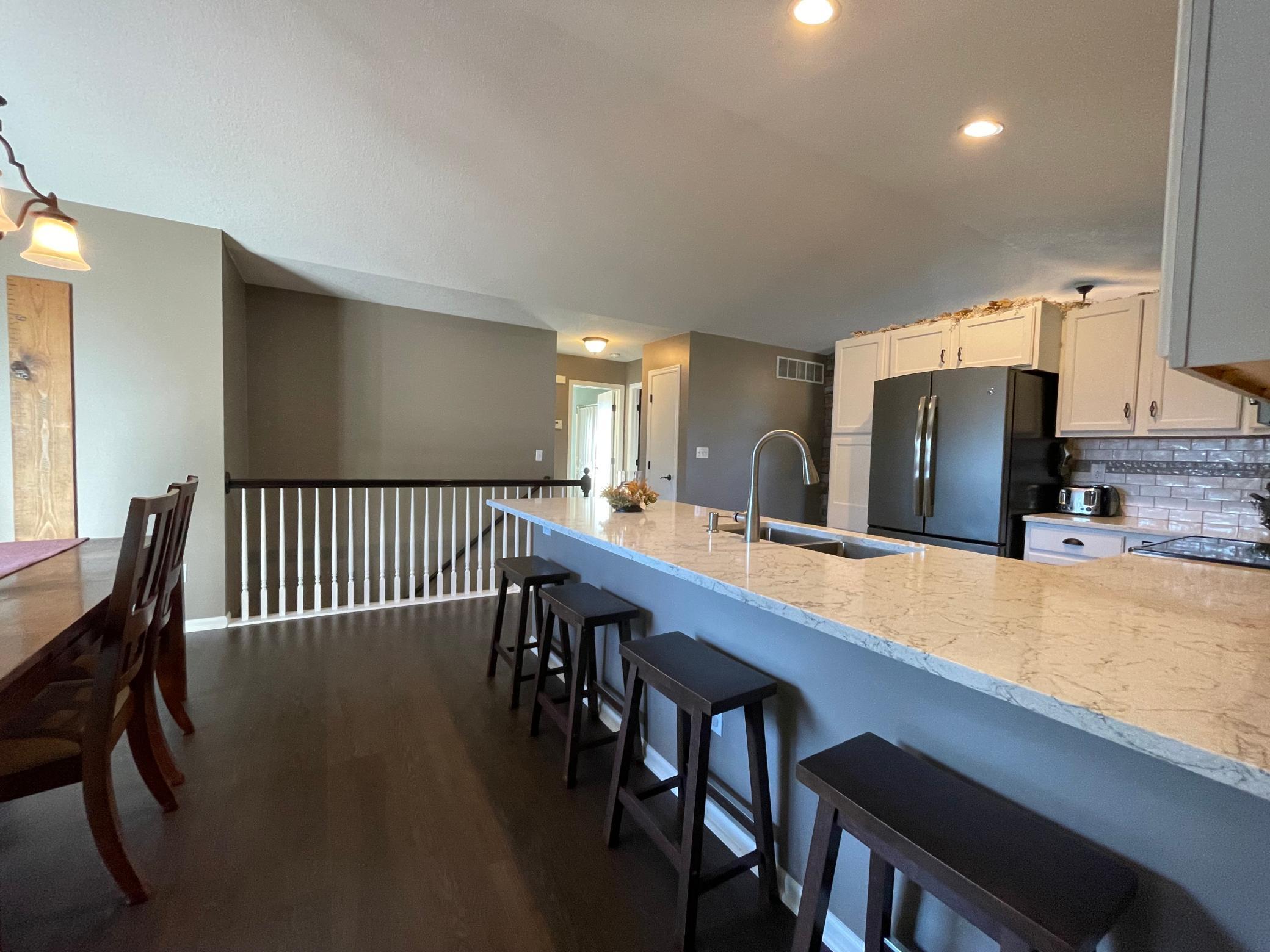 532 Elliot Drive Se Property Photo 2