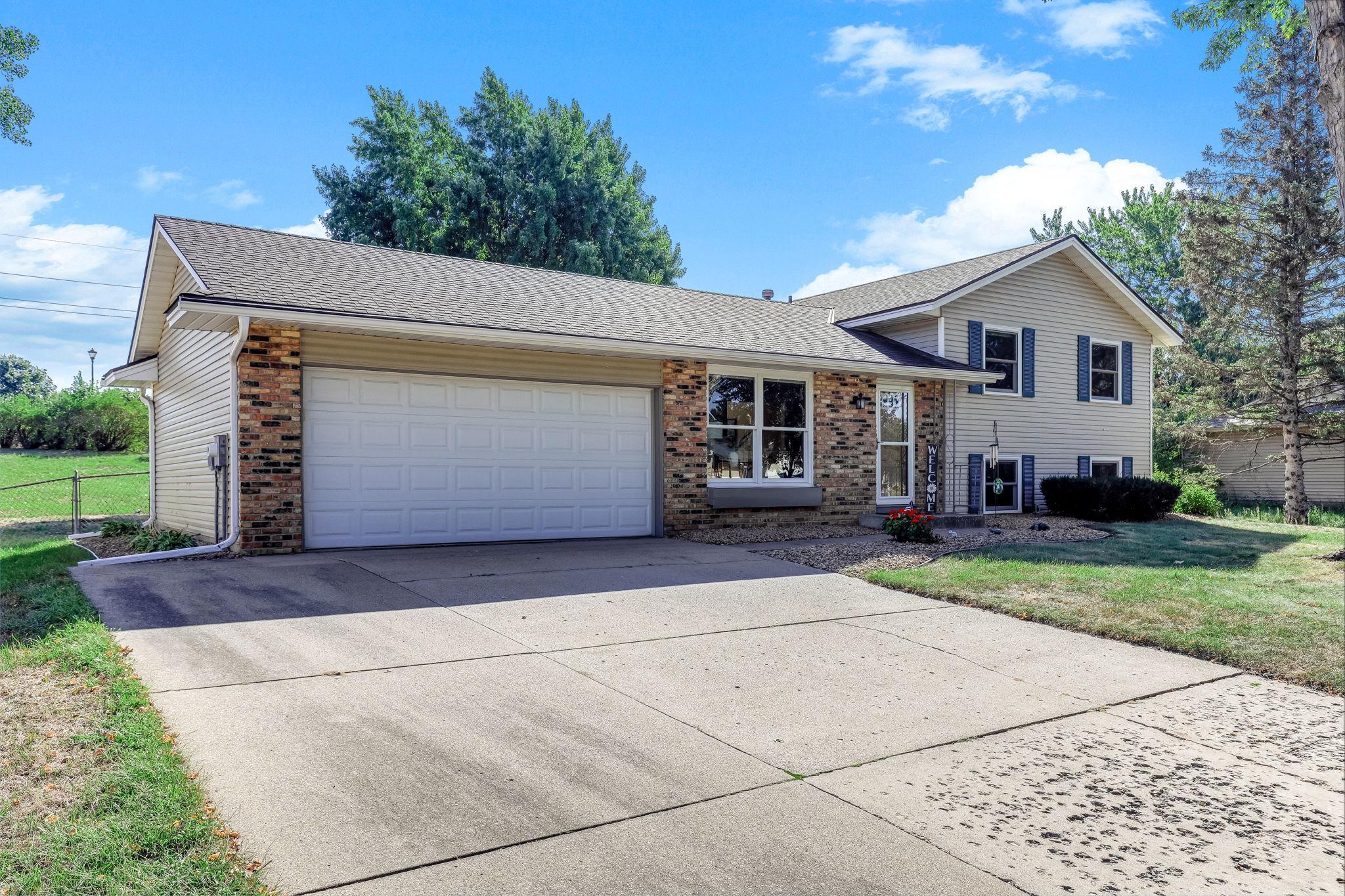 8419 Ivywood Avenue S Property Photo 1