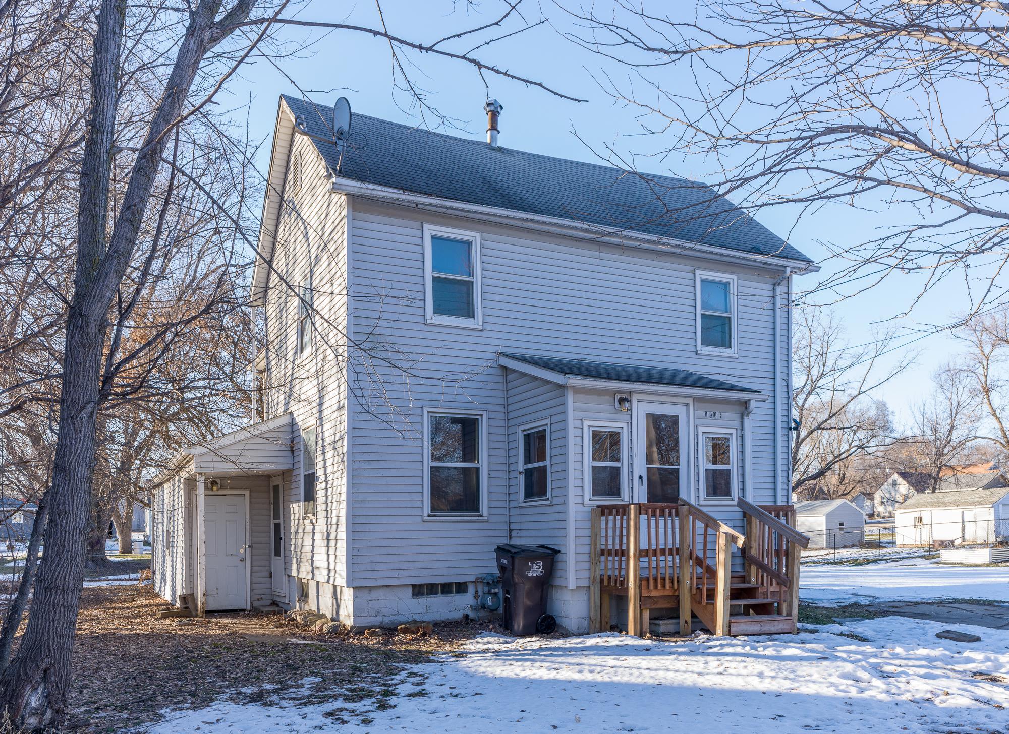 1206 James Avenue Property Photo 1