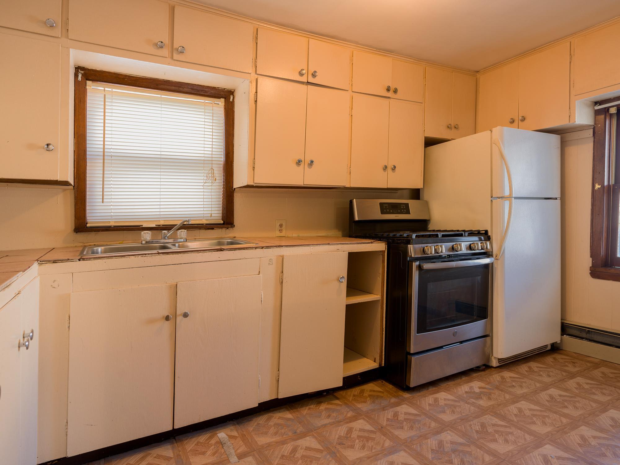 1206 James Avenue Property Photo 7