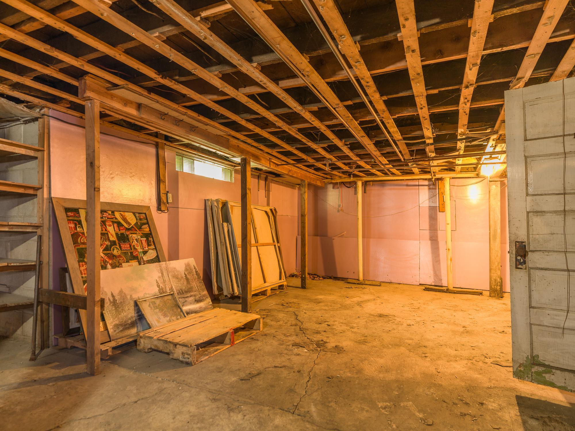 1206 James Avenue Property Photo 16