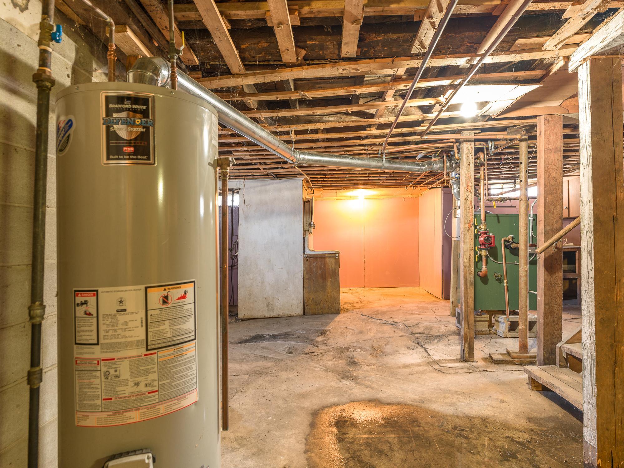 1206 James Avenue Property Photo 17
