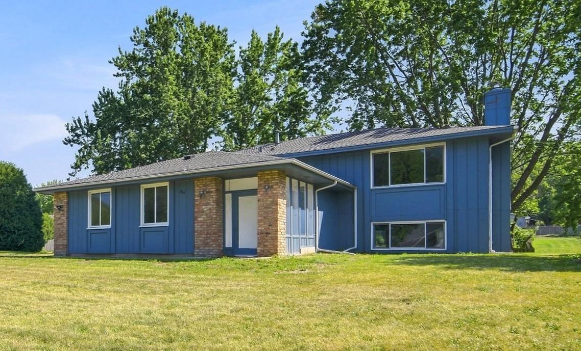 360 Brooks Avenue W Property Photo 1
