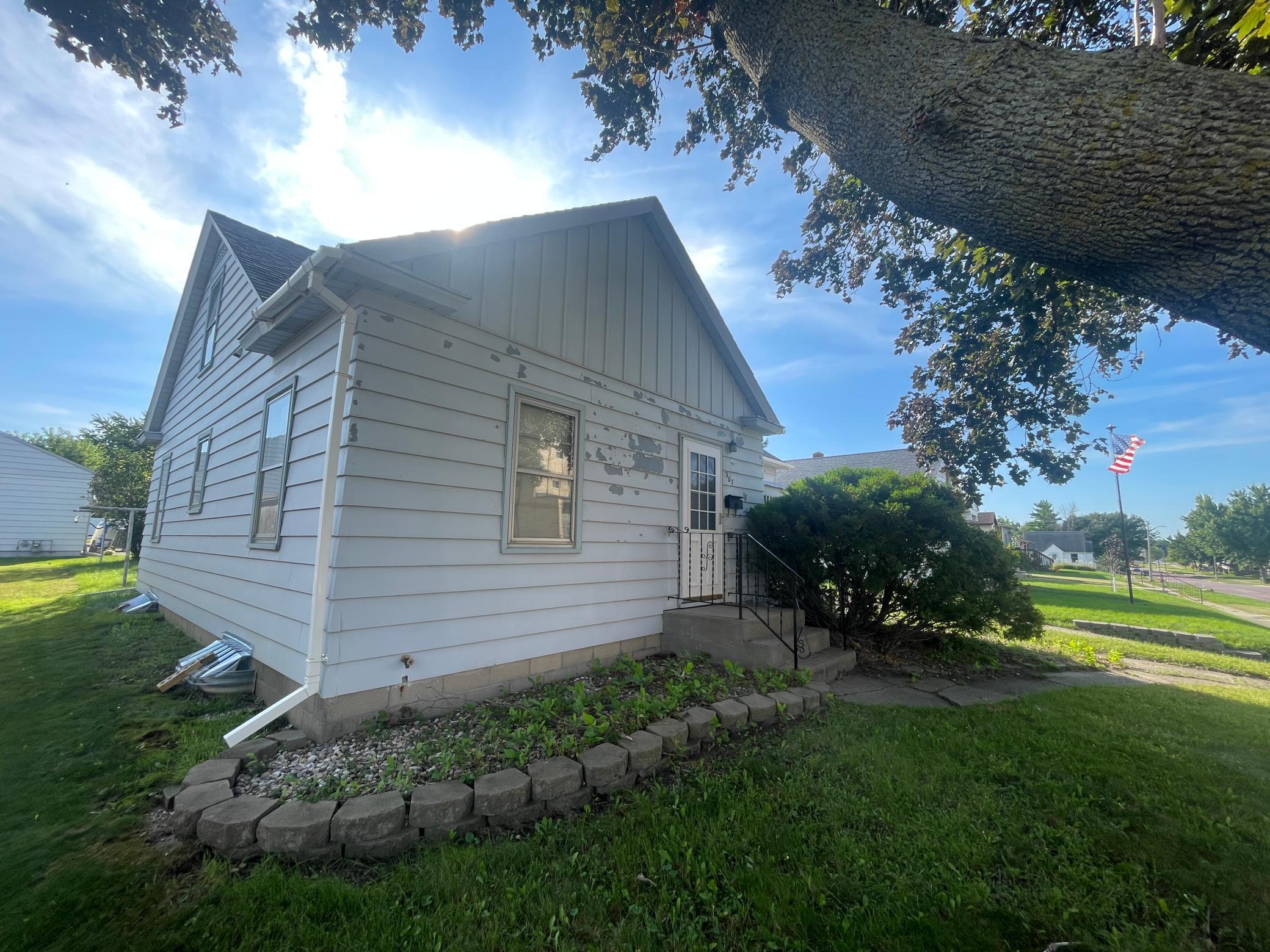 307 S Grant Street Property Photo 9